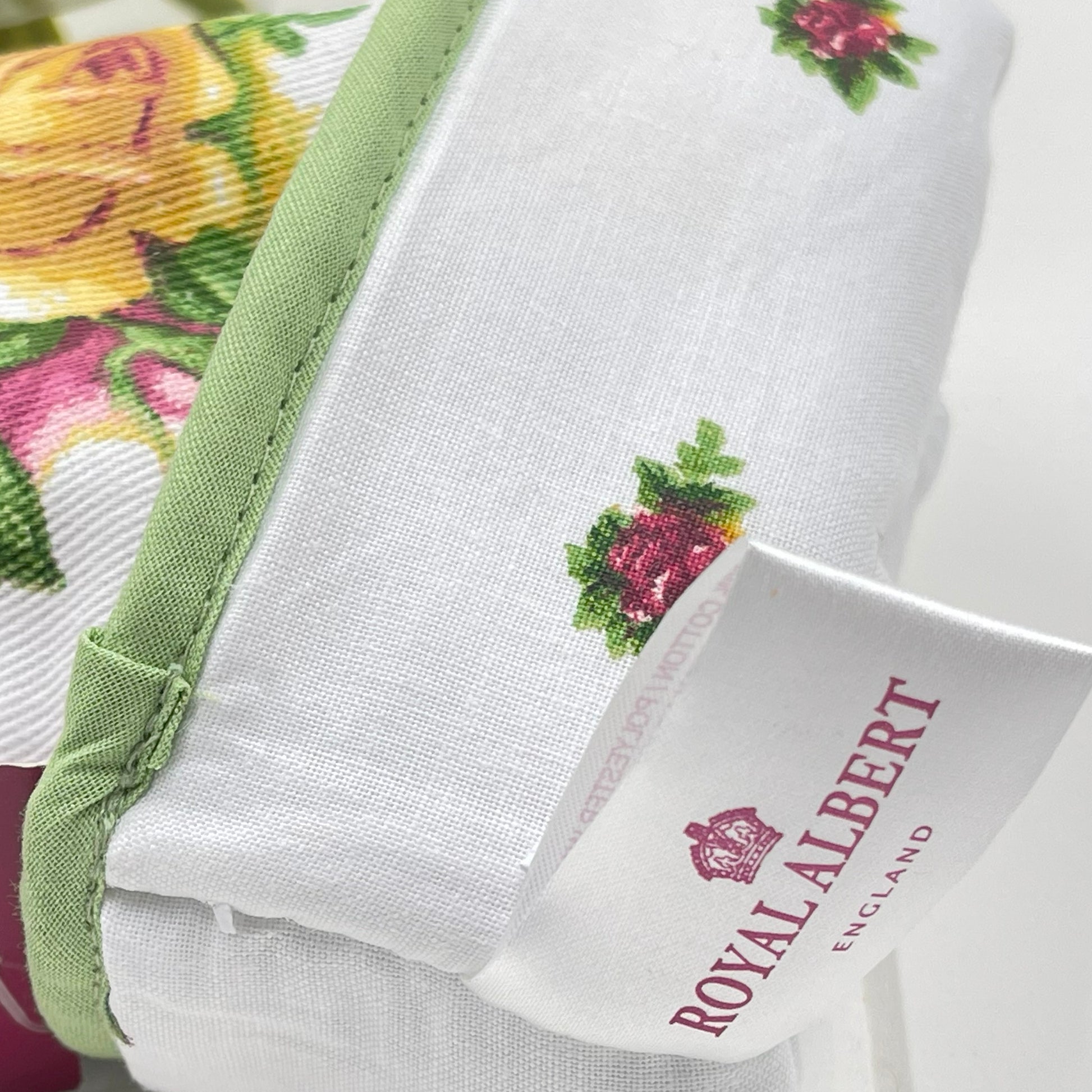 Royal Albert Old Country Roses Oven Glove