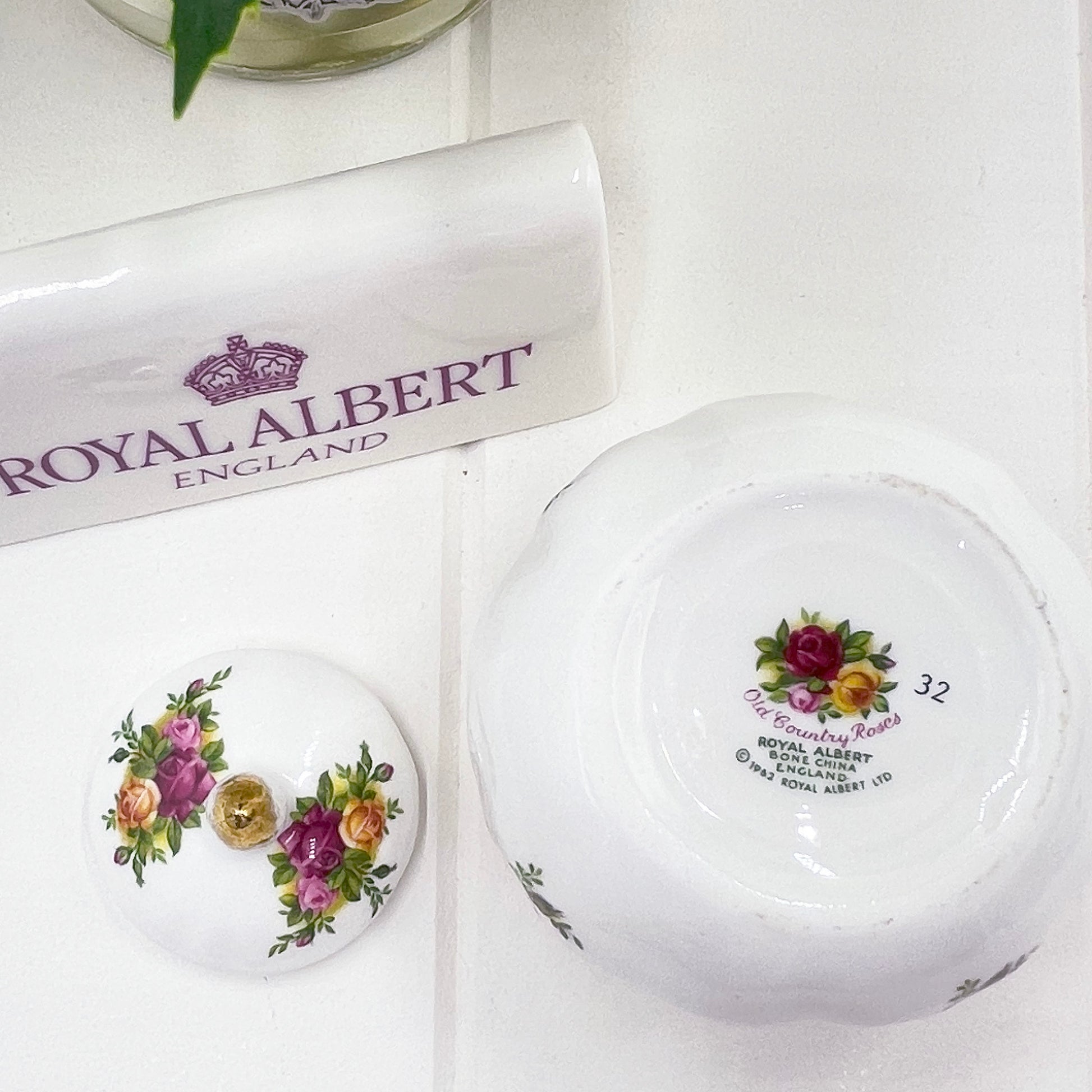 Royal Albert Vintage Old Country Roses Dorothy Pot
