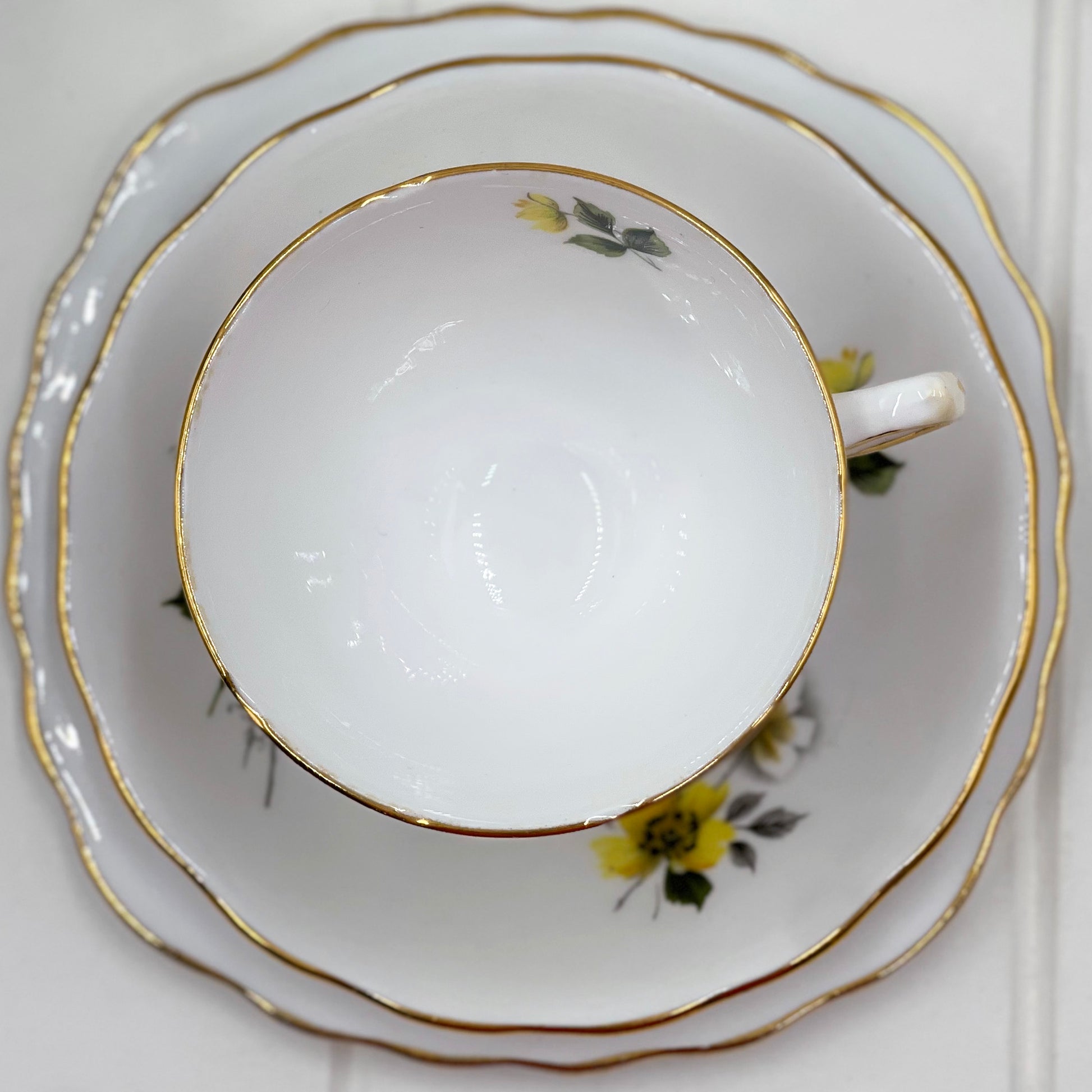 Royal Vale Yellow Flower Trio