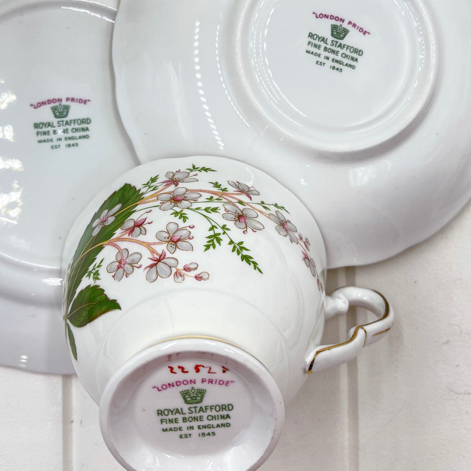 Royal Stafford Vintage London Pride Peach Colourway Trio