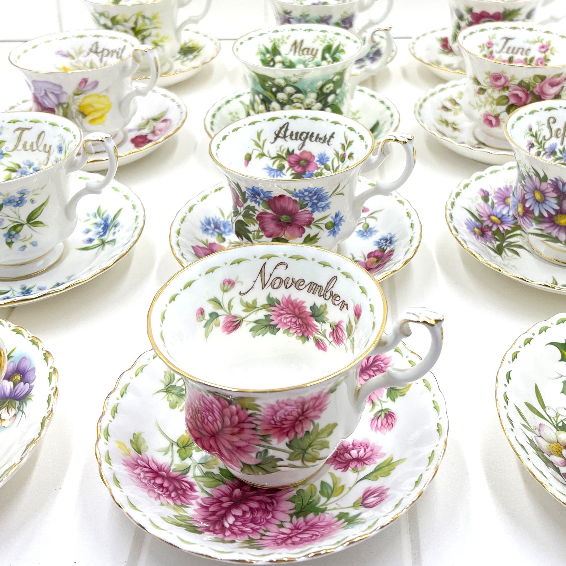 Royal Albert Vintage Flower of the Month November Chrysanthemum Duo