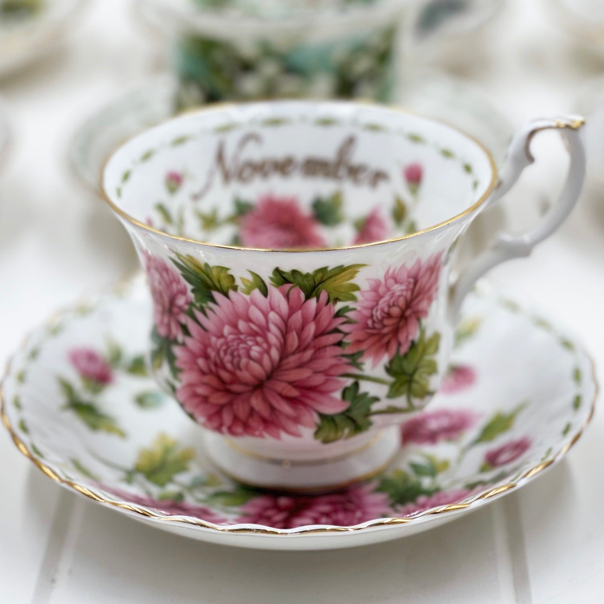 Royal Albert Vintage Flower of the Month November Chrysanthemum Duo
