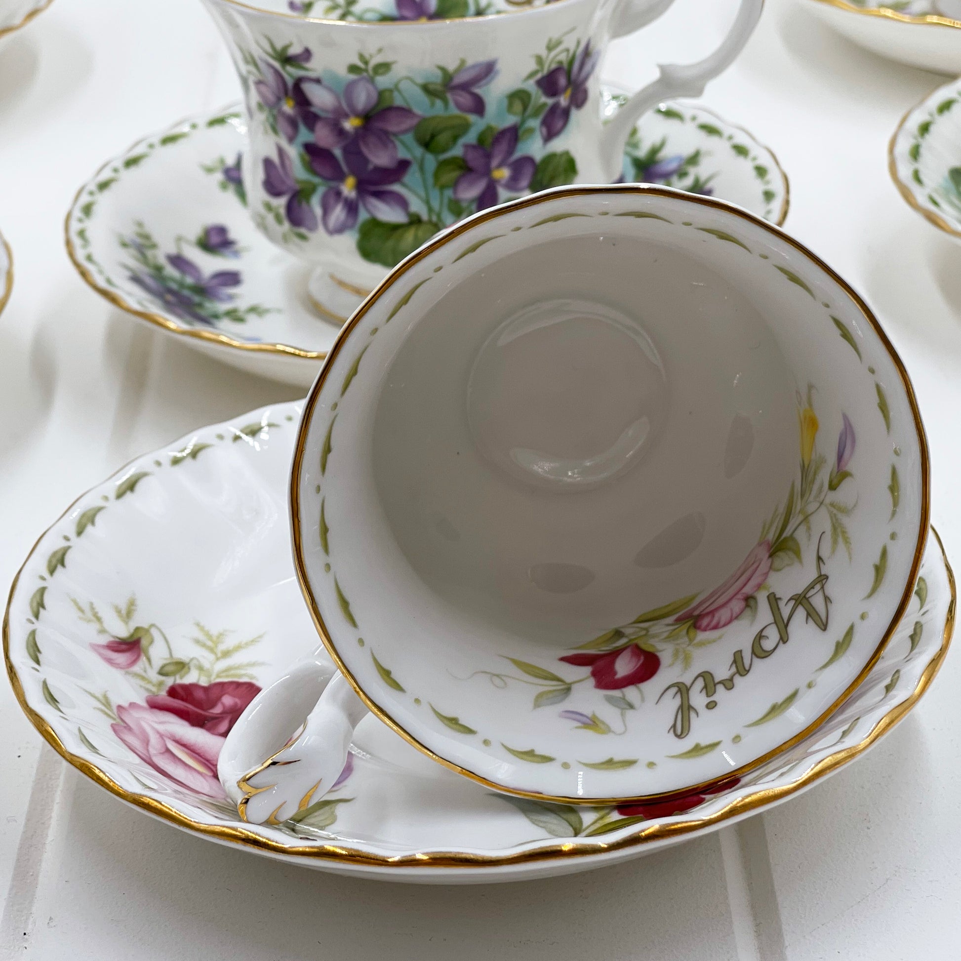 Royal Albert Vintage Flower of the Month April Sweet Pea Duo