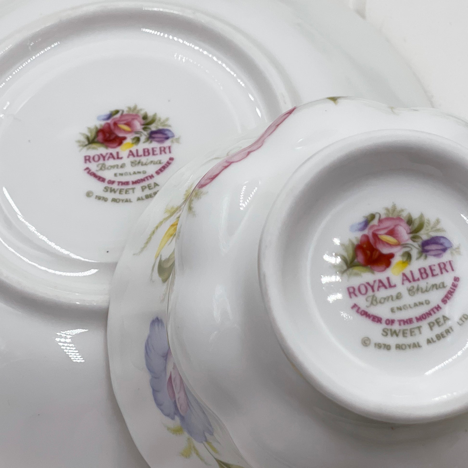 Royal Albert Vintage Flower of the Month April Sweet Pea Duo