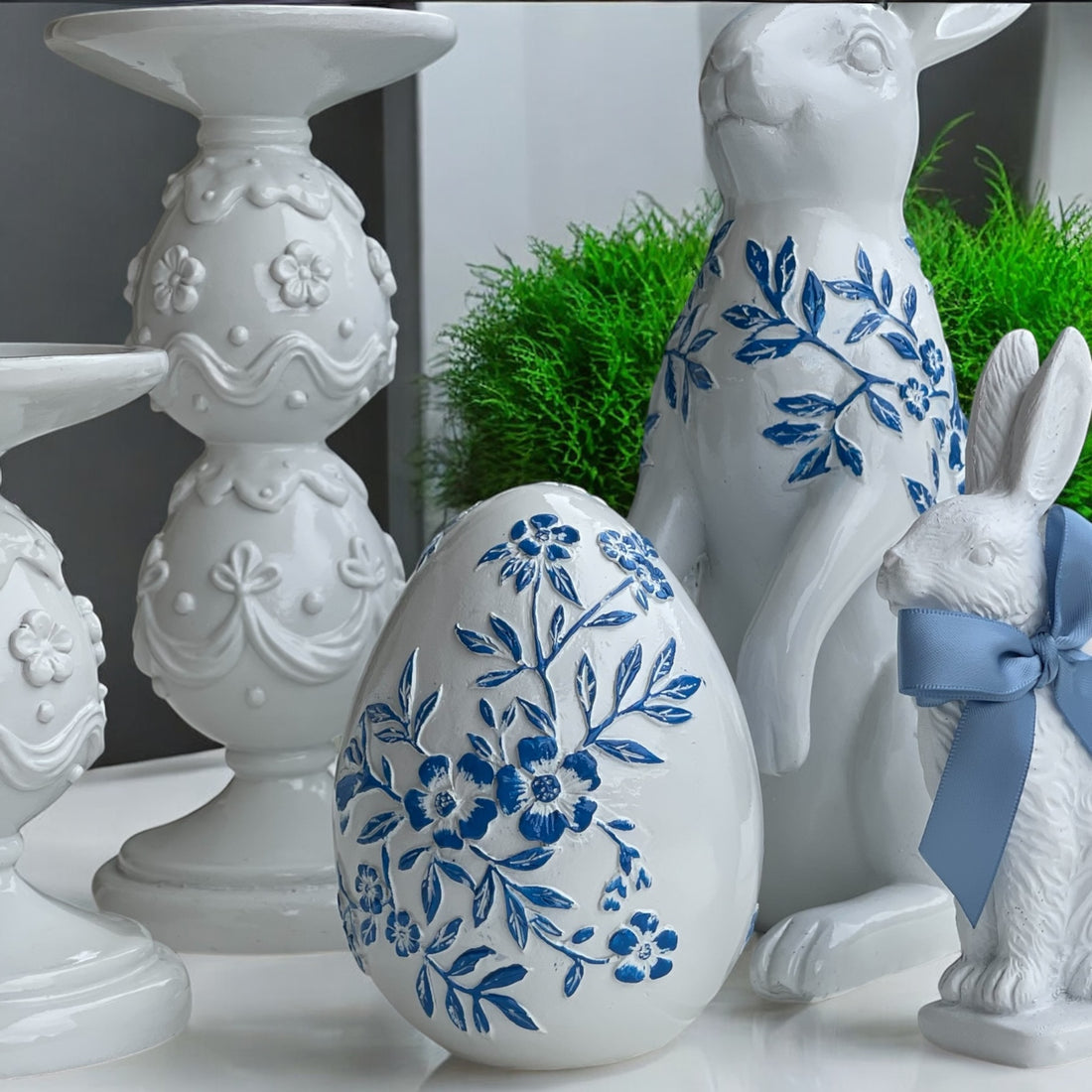 11cm Blue and White Floral Egg