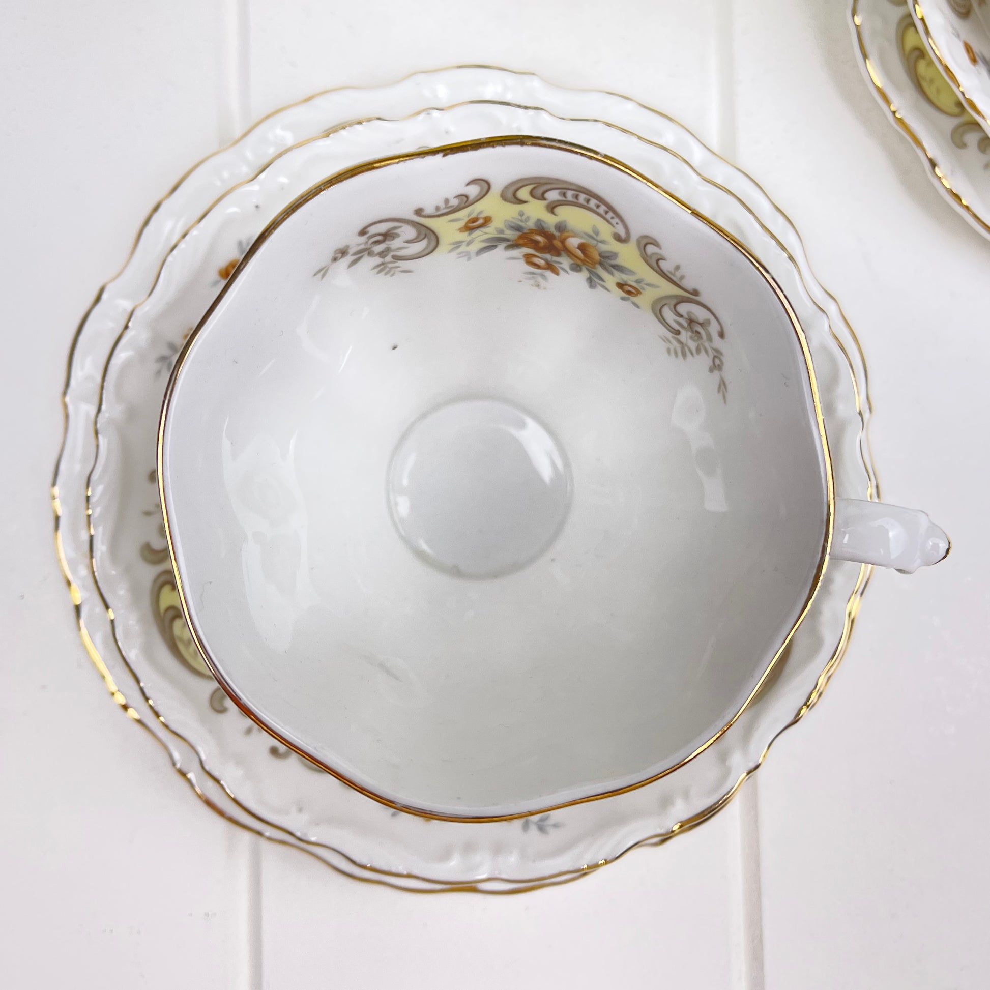 Royal Albert Vintage September Song Trio