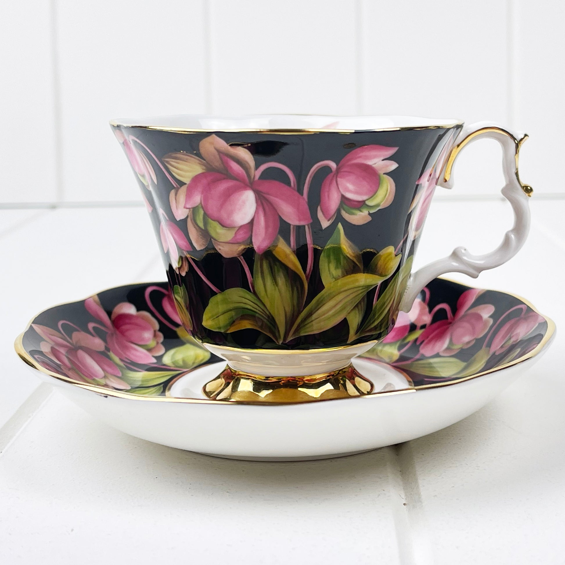 Royal Albert Vintage Provincial Flowers -Pitcher Plant Duo