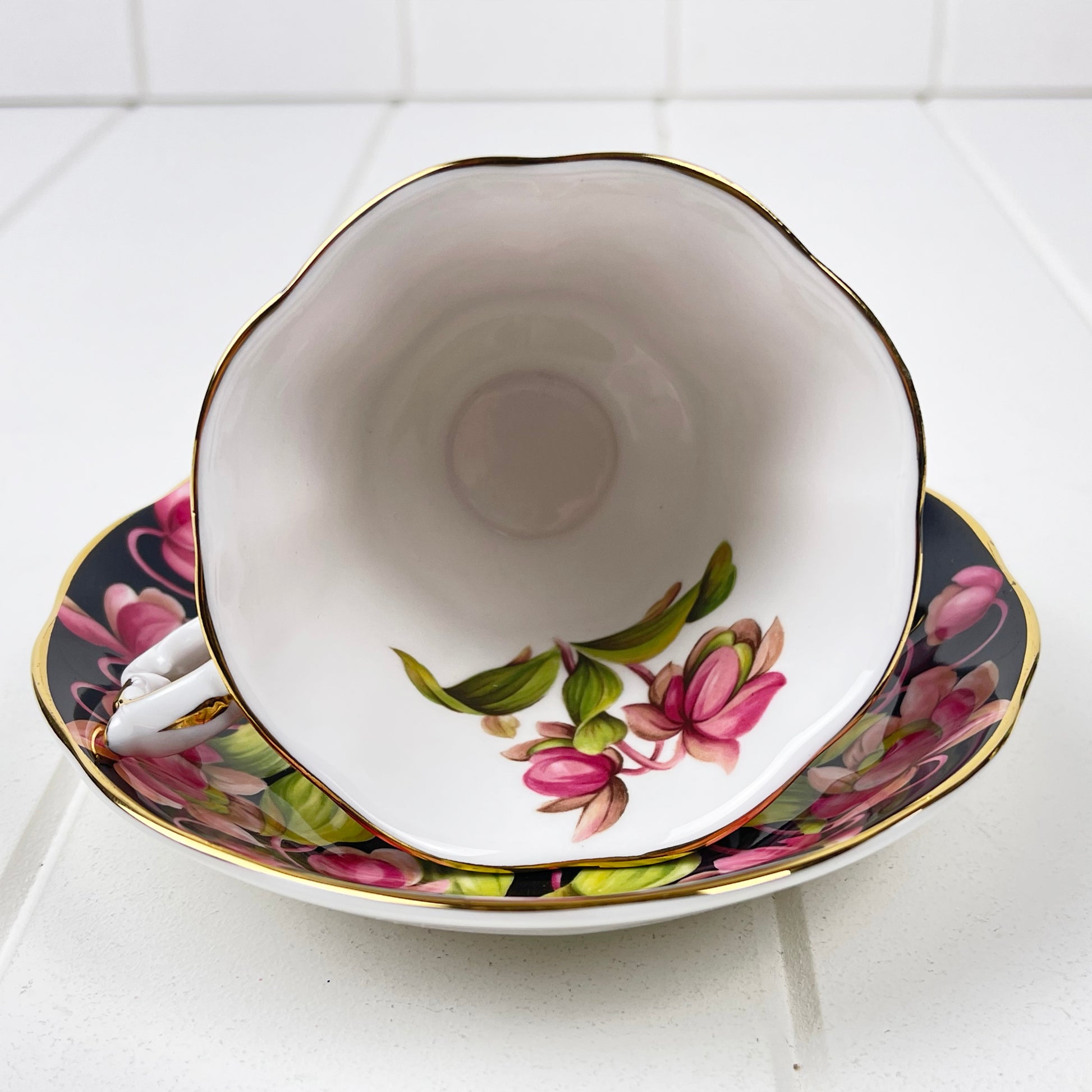 Royal Albert Vintage Provincial Flowers -Pitcher Plant Duo