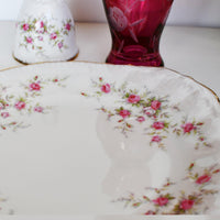 Paragon Bone China Paragon Victoriana Rose Tabbed Cake Plate