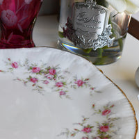 Paragon Bone China Paragon Victoriana Rose Tabbed Cake Plate