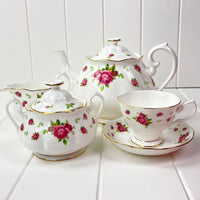 Royal Albert New Country Roses Large White Teapot.
