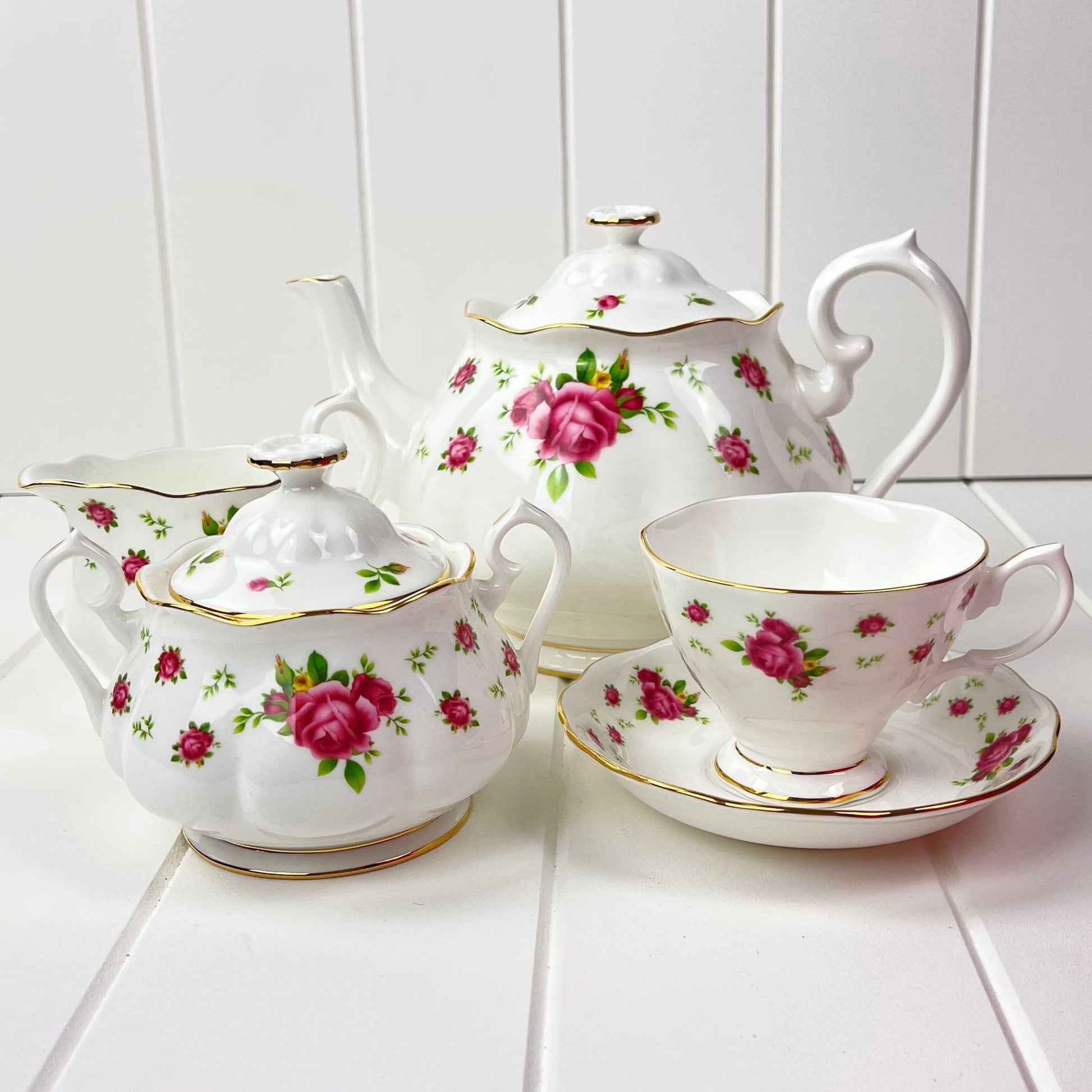 Royal Albert New Country Roses White Duo.