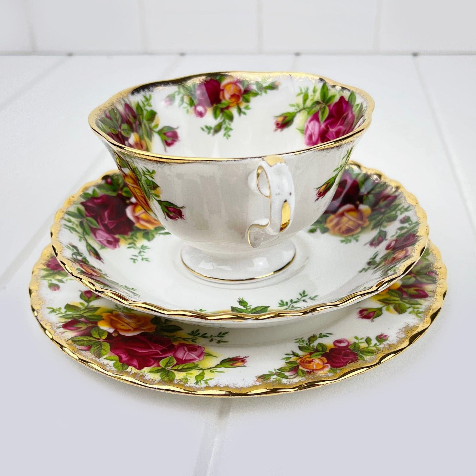 Royal Albert Bone China Royal Albert Old Country Roses Avon Shape Trio