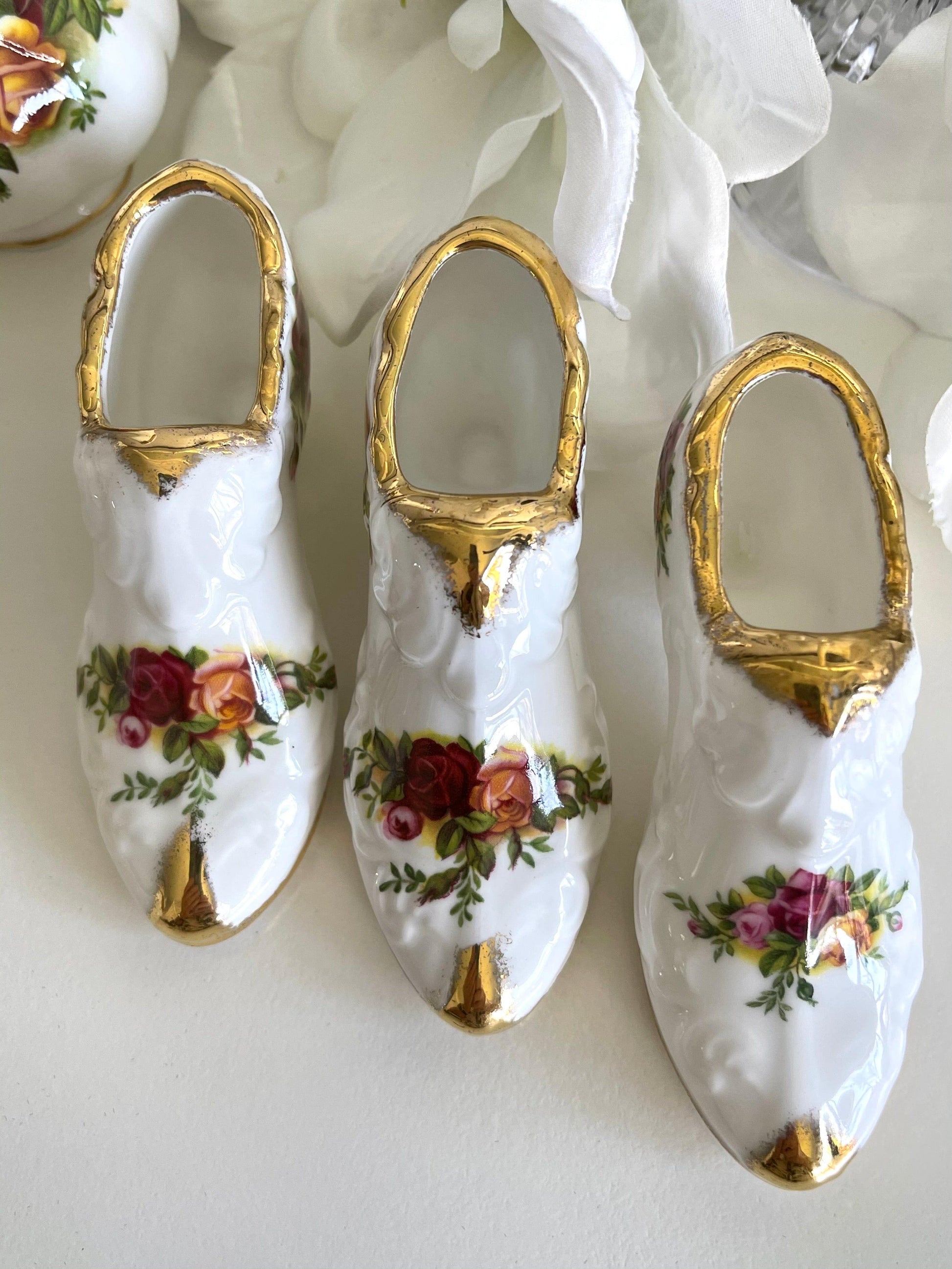 Royal Albert Old Country Roses Shoe.