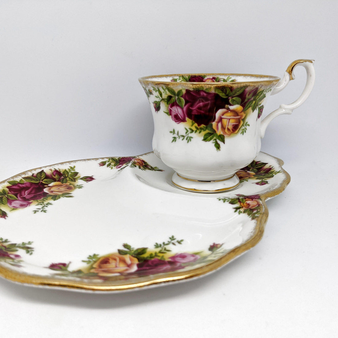 Royal Albert Old Country Roses Tennis Set.