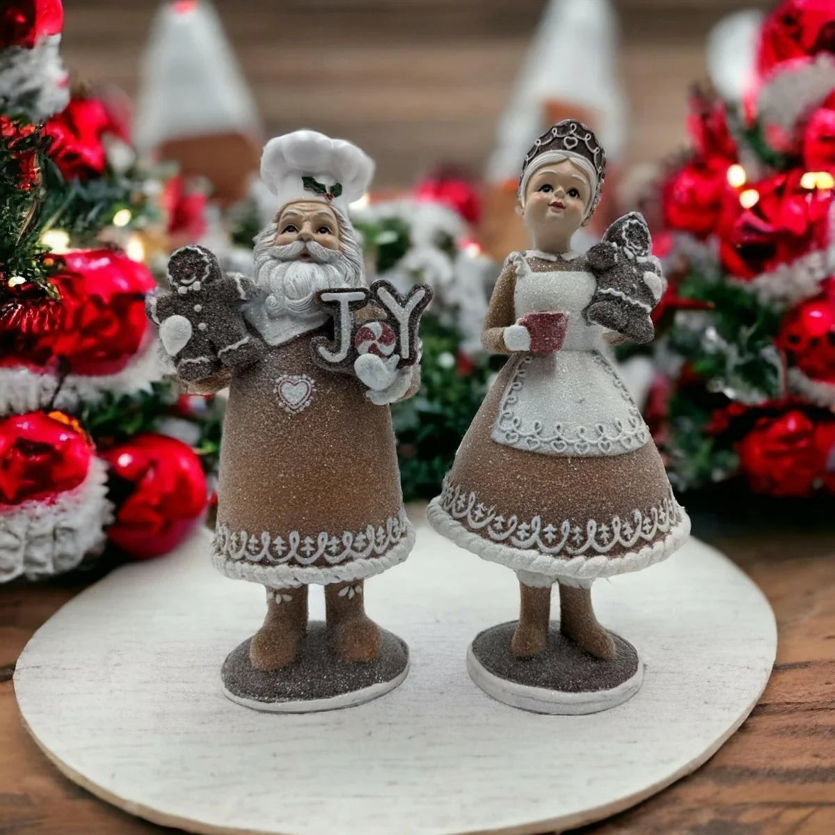 28cm Baking Mr & Mrs Claus - Exquisite Homewares 