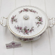 Load image into Gallery viewer, Royal Albert Lavender Rose Vegetable Tureen
