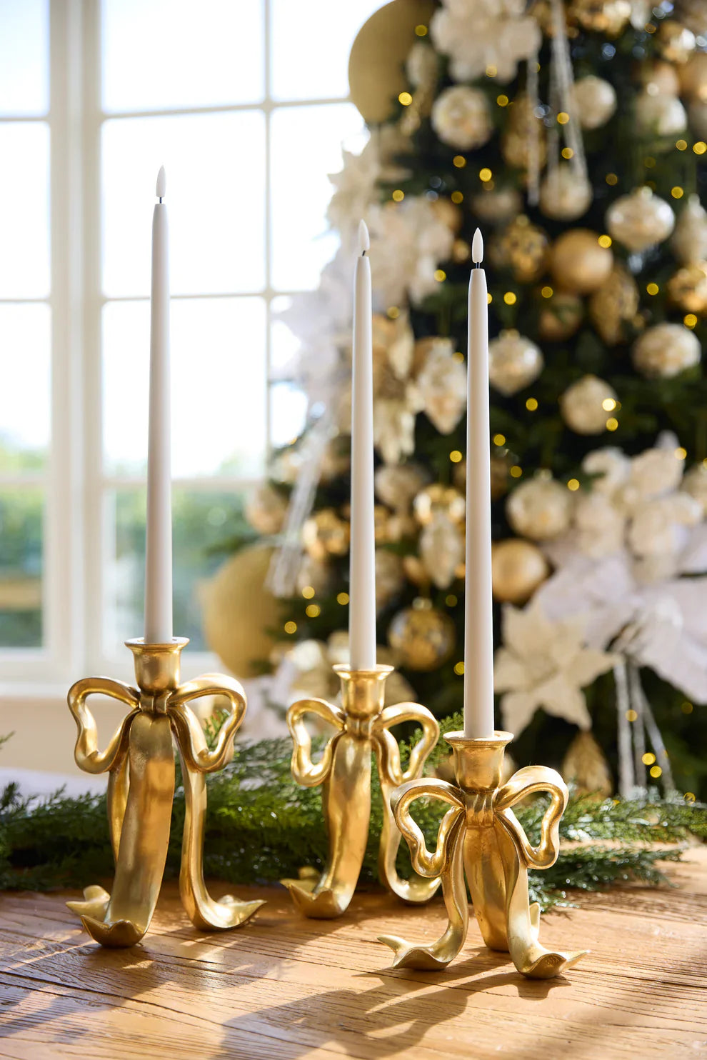 Gilded Bow Candle Holder 15x12x17cm