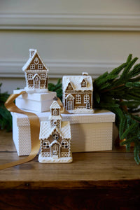 Mini Piped Gingerbread Cottage - 7x6x11.2cm