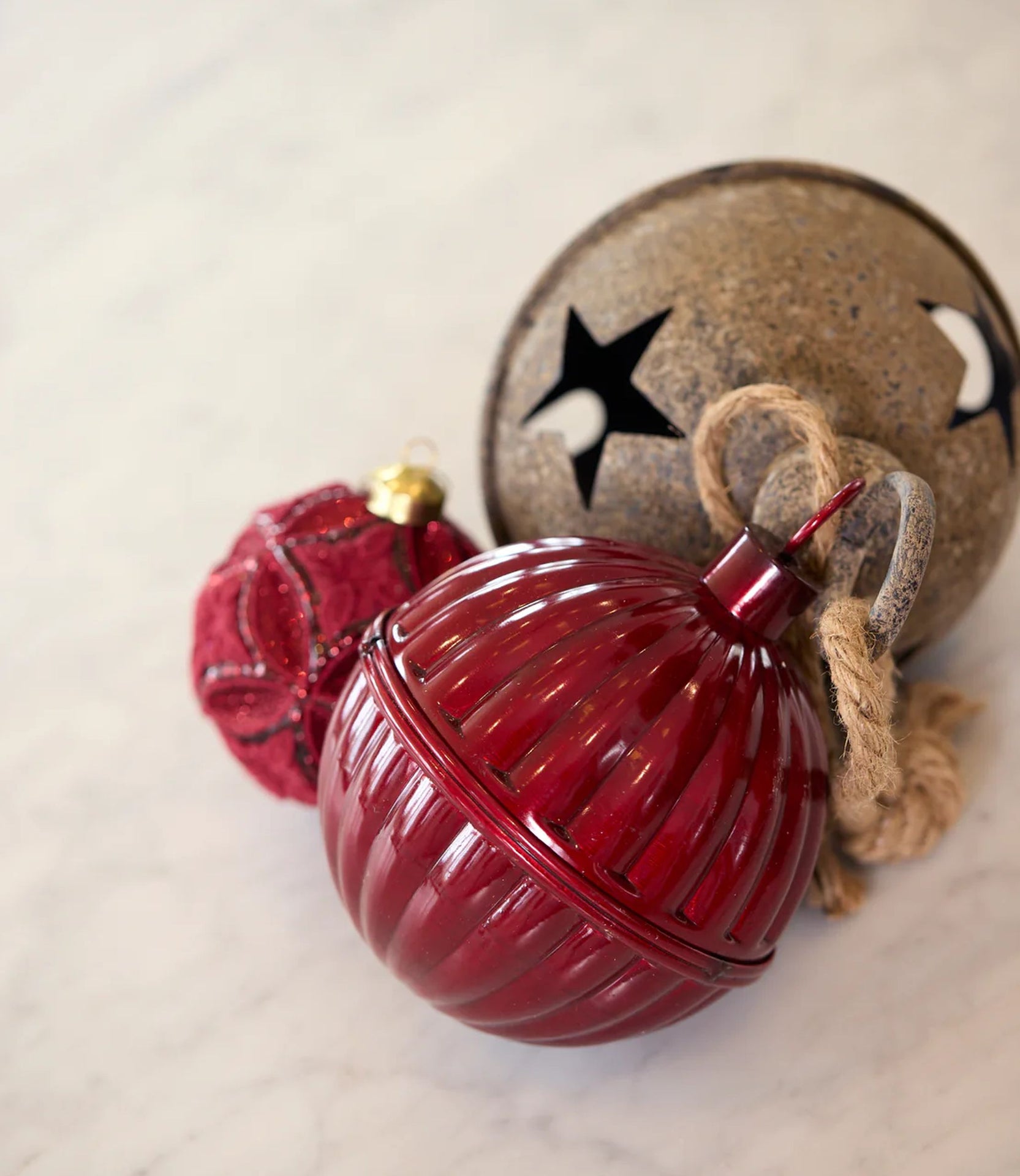 Ribbed Burgundy Bell - 12cm Diameter