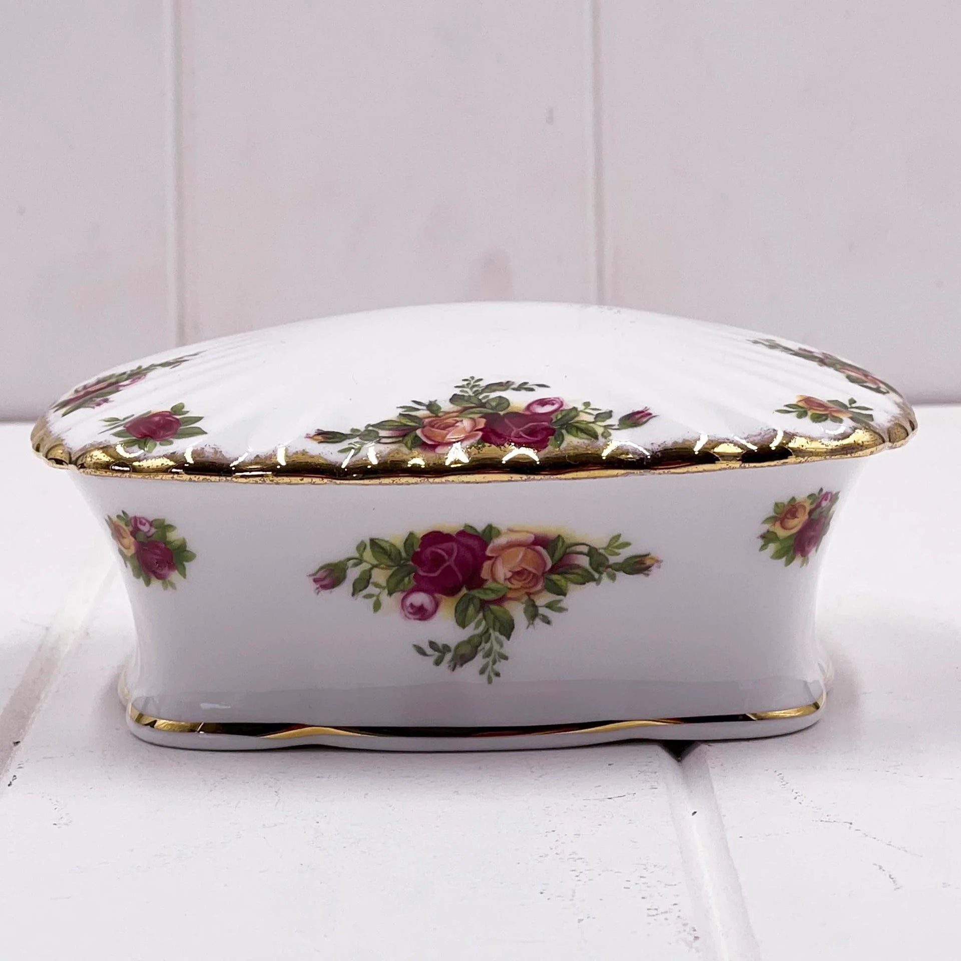 Royal Albert Old Country Roses Large Trinket Box - Vintage England 14cm