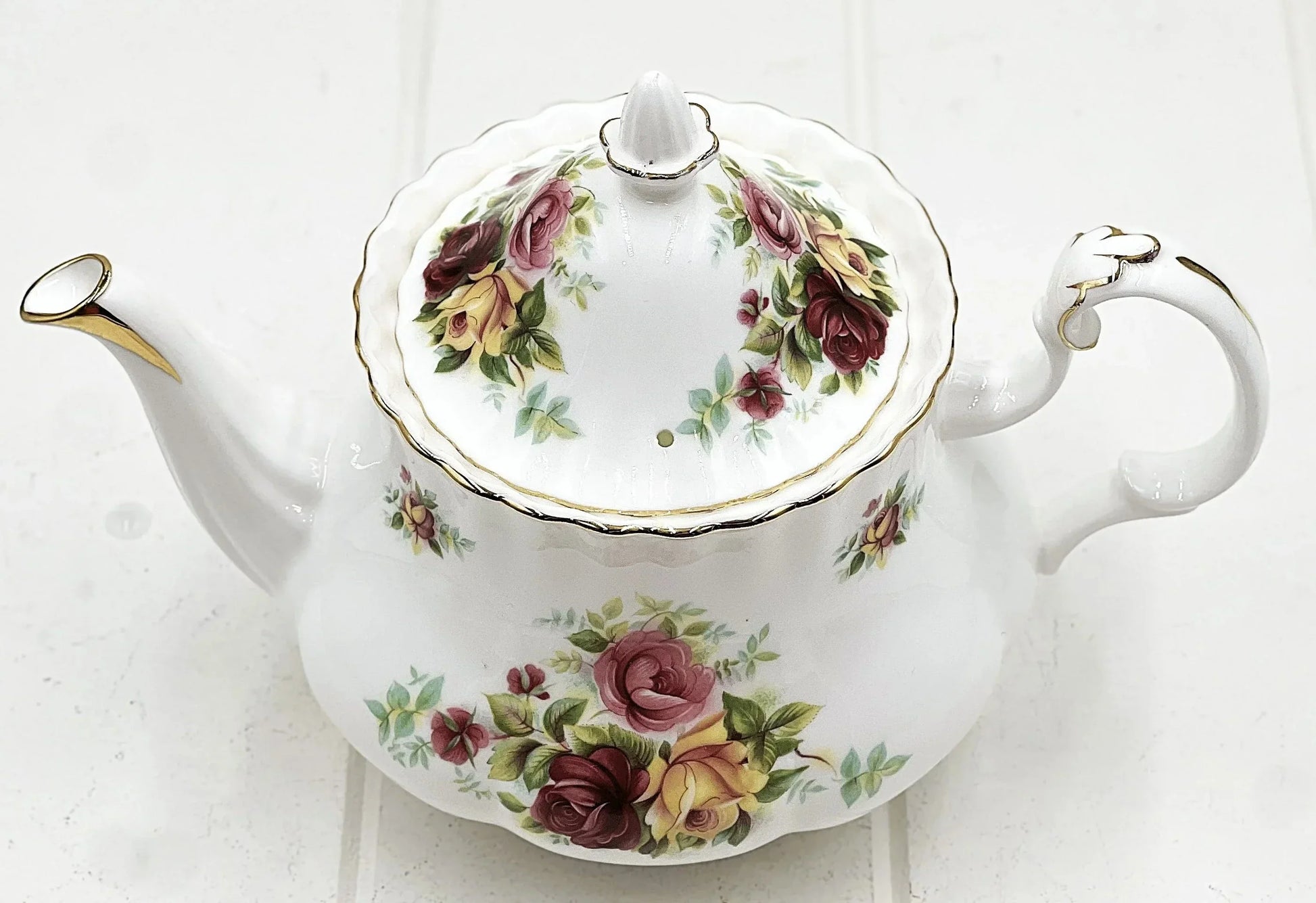 Cottage Rose Medium Teapot - Royal Rose 4-6 Cup Bone China