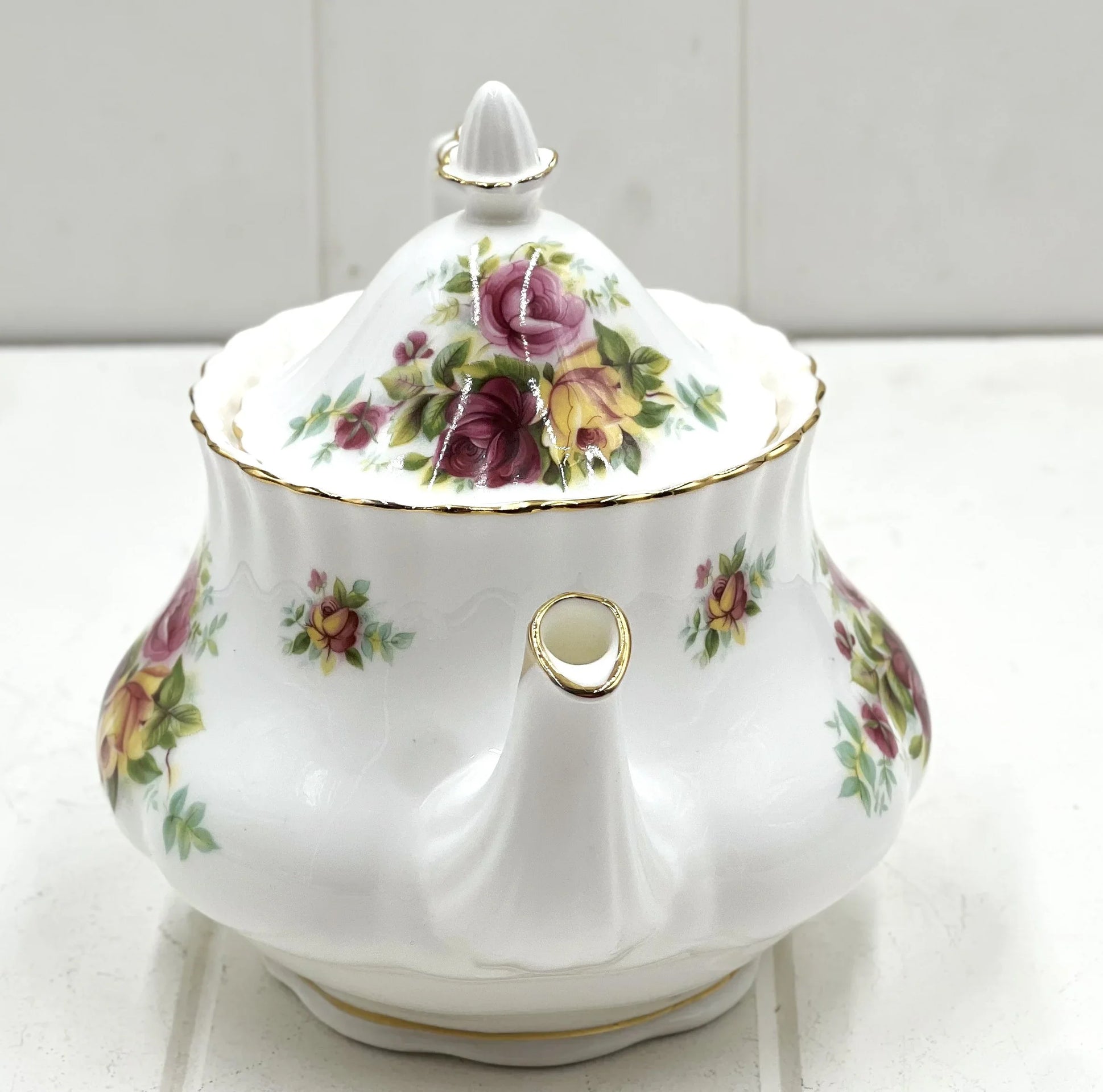 Cottage Rose Medium Teapot - Royal Rose 4-6 Cup Bone China