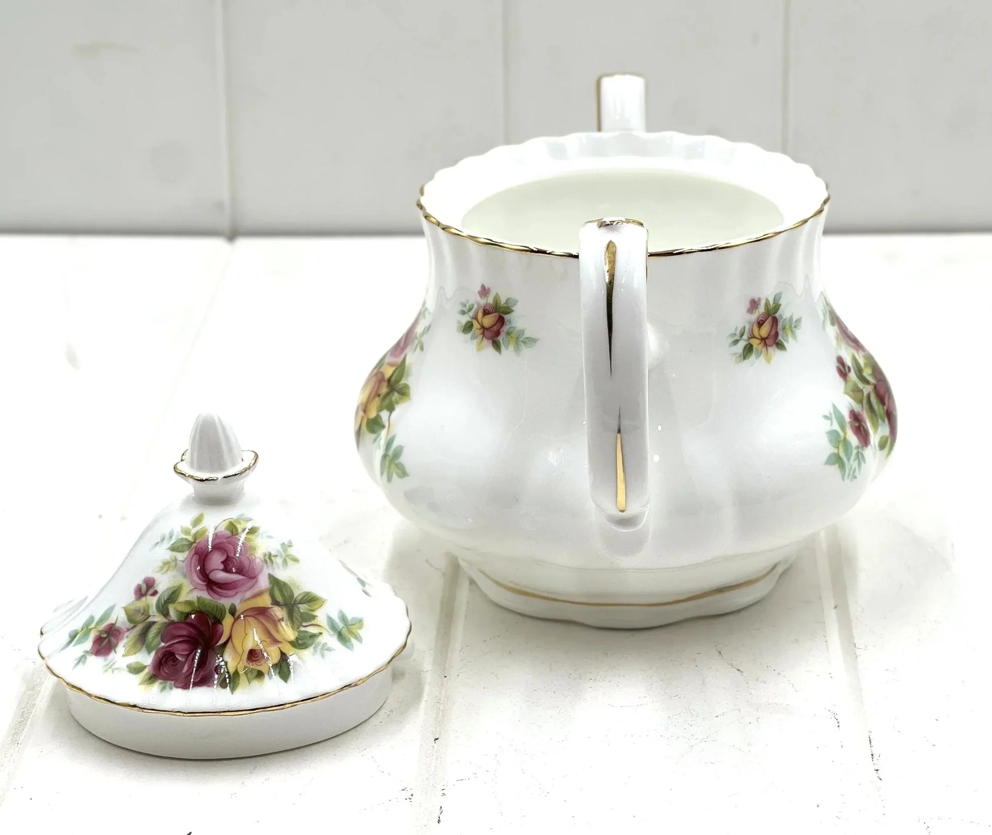 Cottage Rose Medium Teapot - Royal Rose 4-6 Cup Bone China