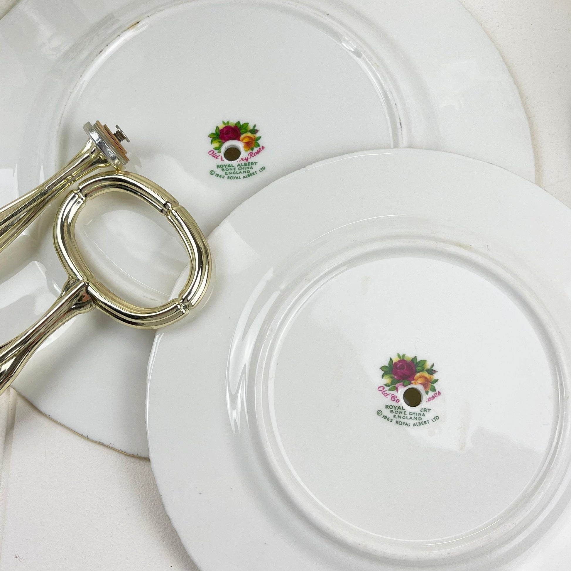 Royal Albert Vintage Old Country Roses Two Tier Cake Stand