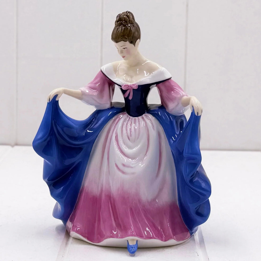 Royal Doulton Pretty Ladies Sara HN 4720