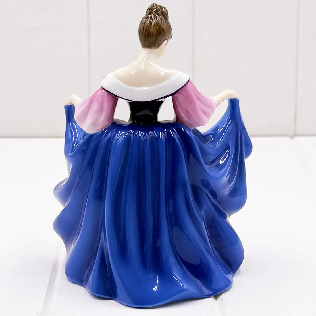 Royal Doulton Pretty Ladies Sara HN 4720
