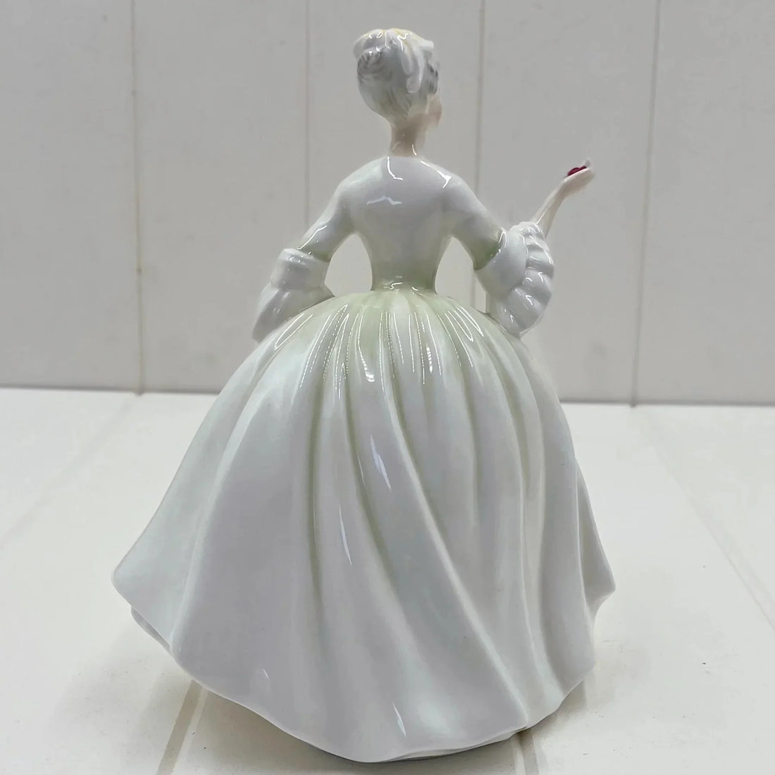 Royal Doulton HN2468 Diana Figurine