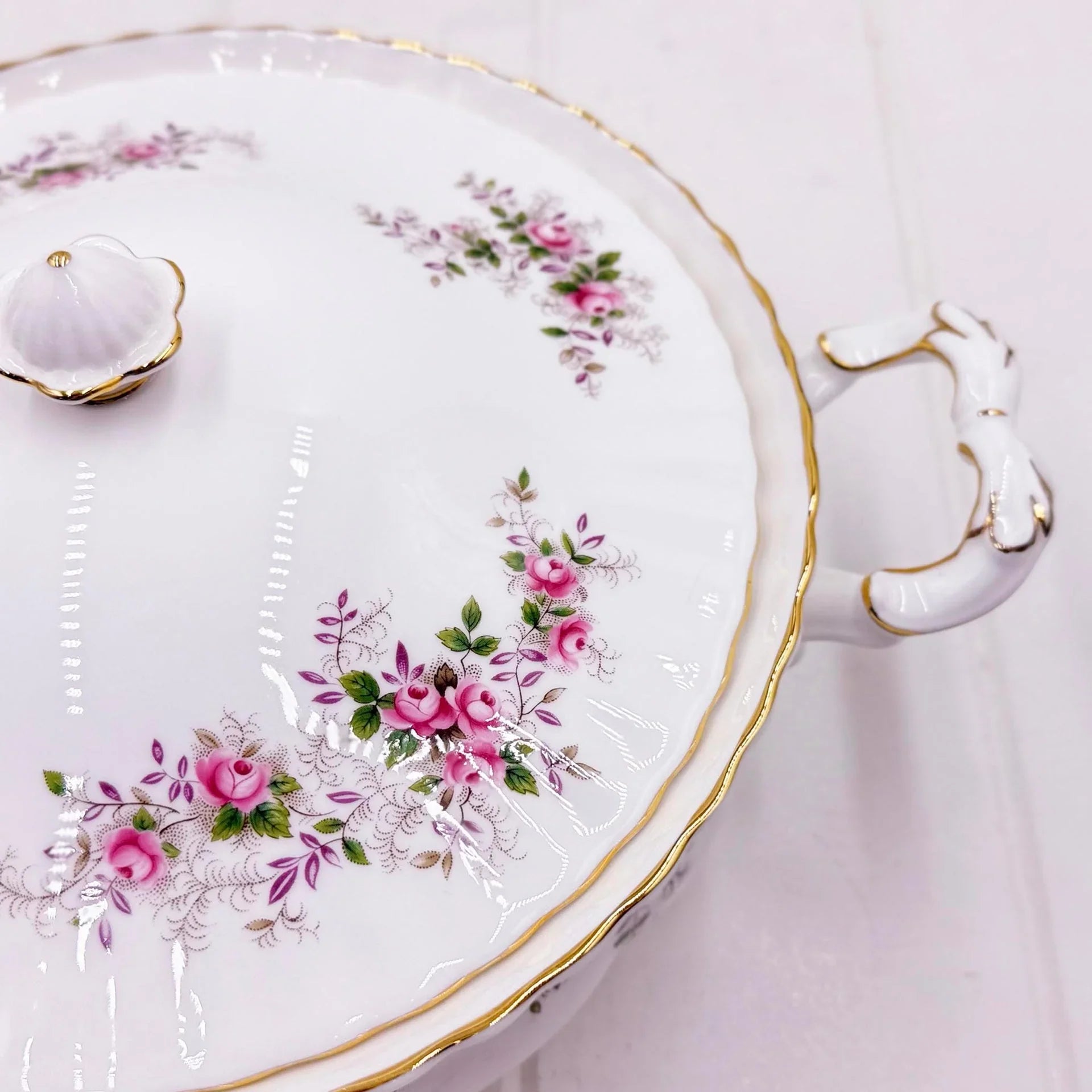 Royal Albert Lavender Rose Vegetable Tureen
