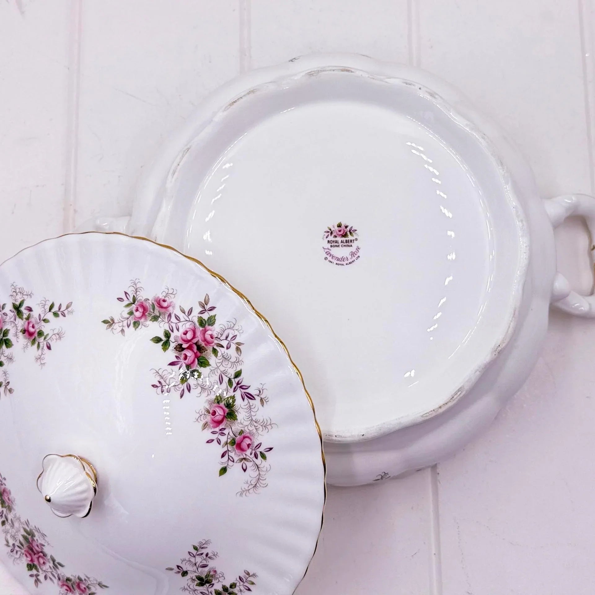 Royal Albert Lavender Rose Vegetable Tureen