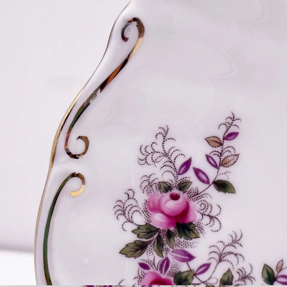 Royal Albert Lavender Rose Tabbed Cake Plate