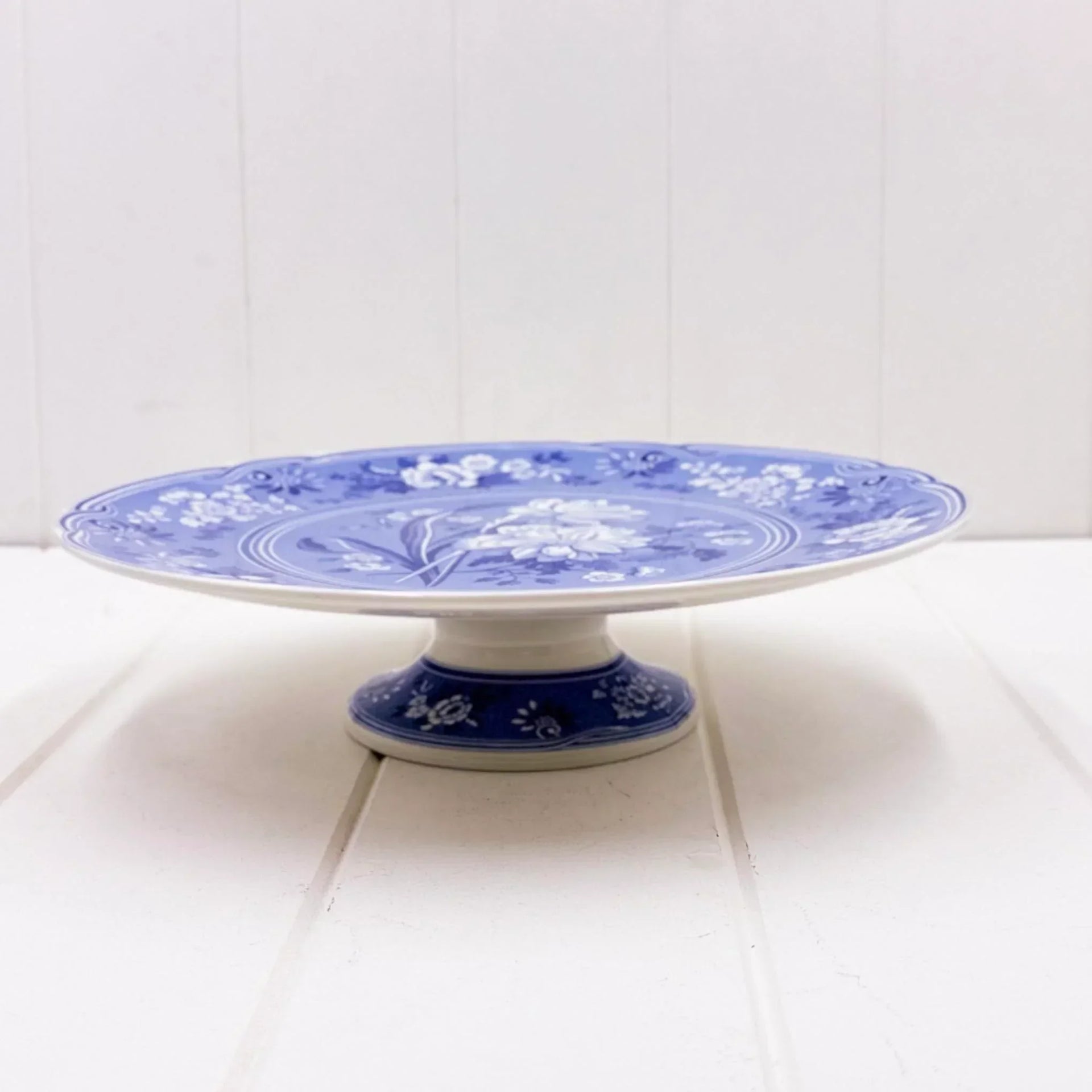 Blue and white floral cake stand, vintage-style ceramic pedestal for home décor
