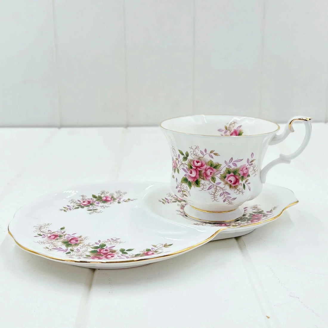 Royal Albert Lavender Rose Tennis Set - Exquisite Homewares 