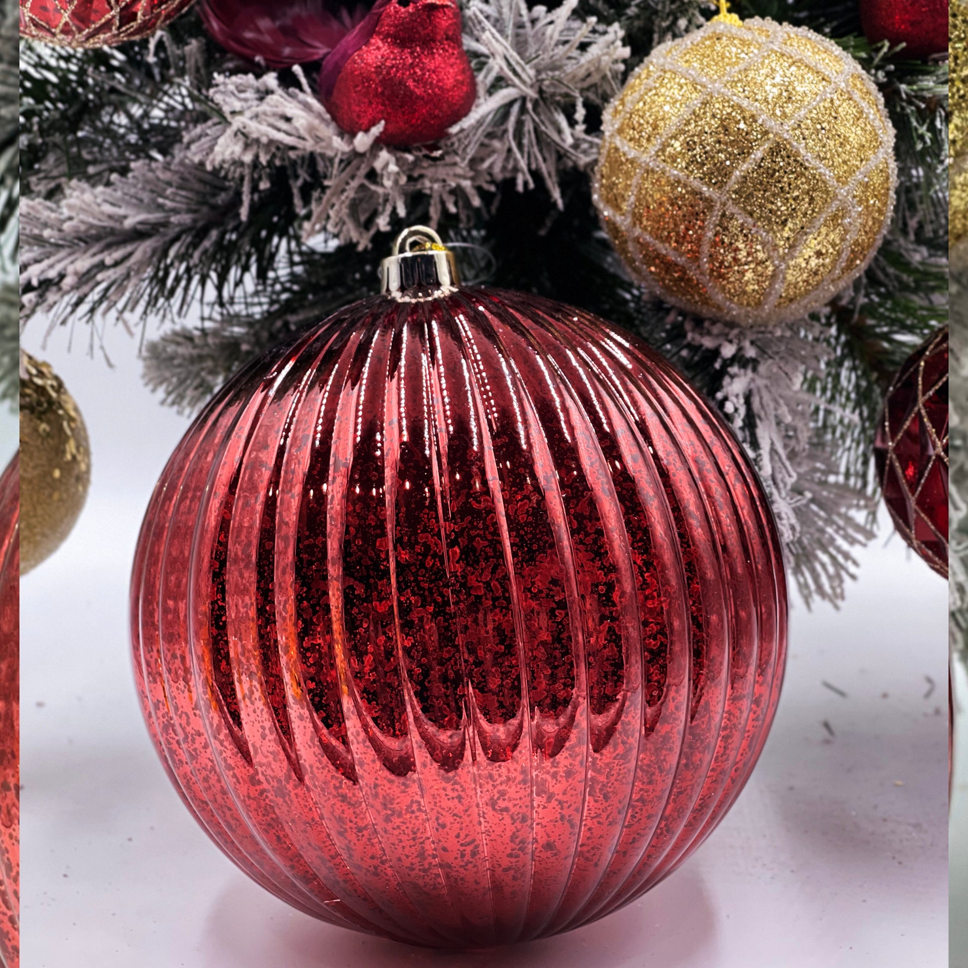 20cm Burgundy Mercury Ribbed Bauble