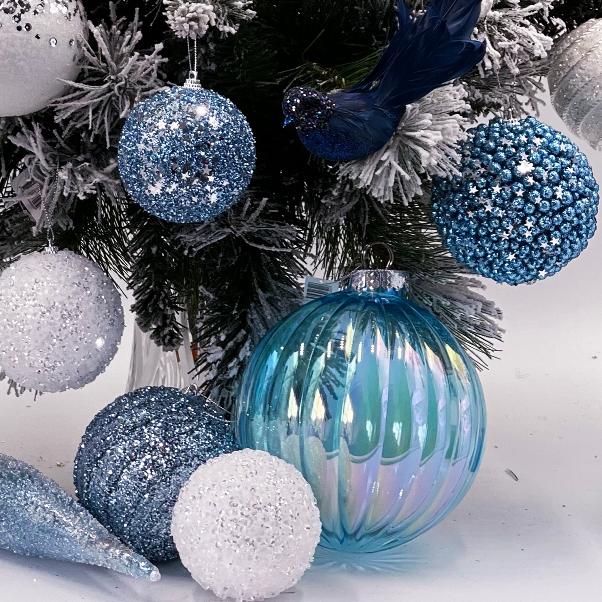 Light Blue Ribbed Bauble