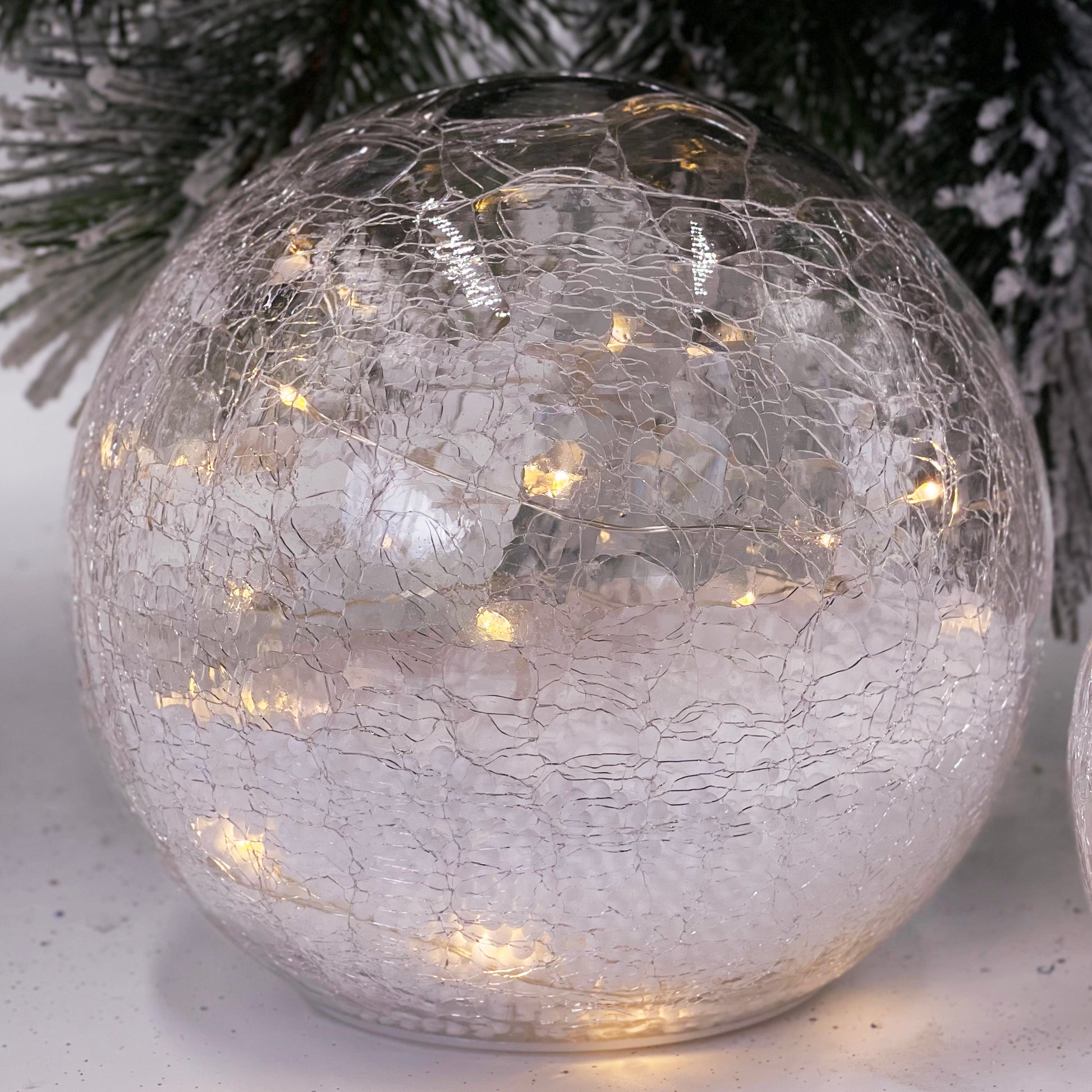 Light-Up 12cm Glass Snowball