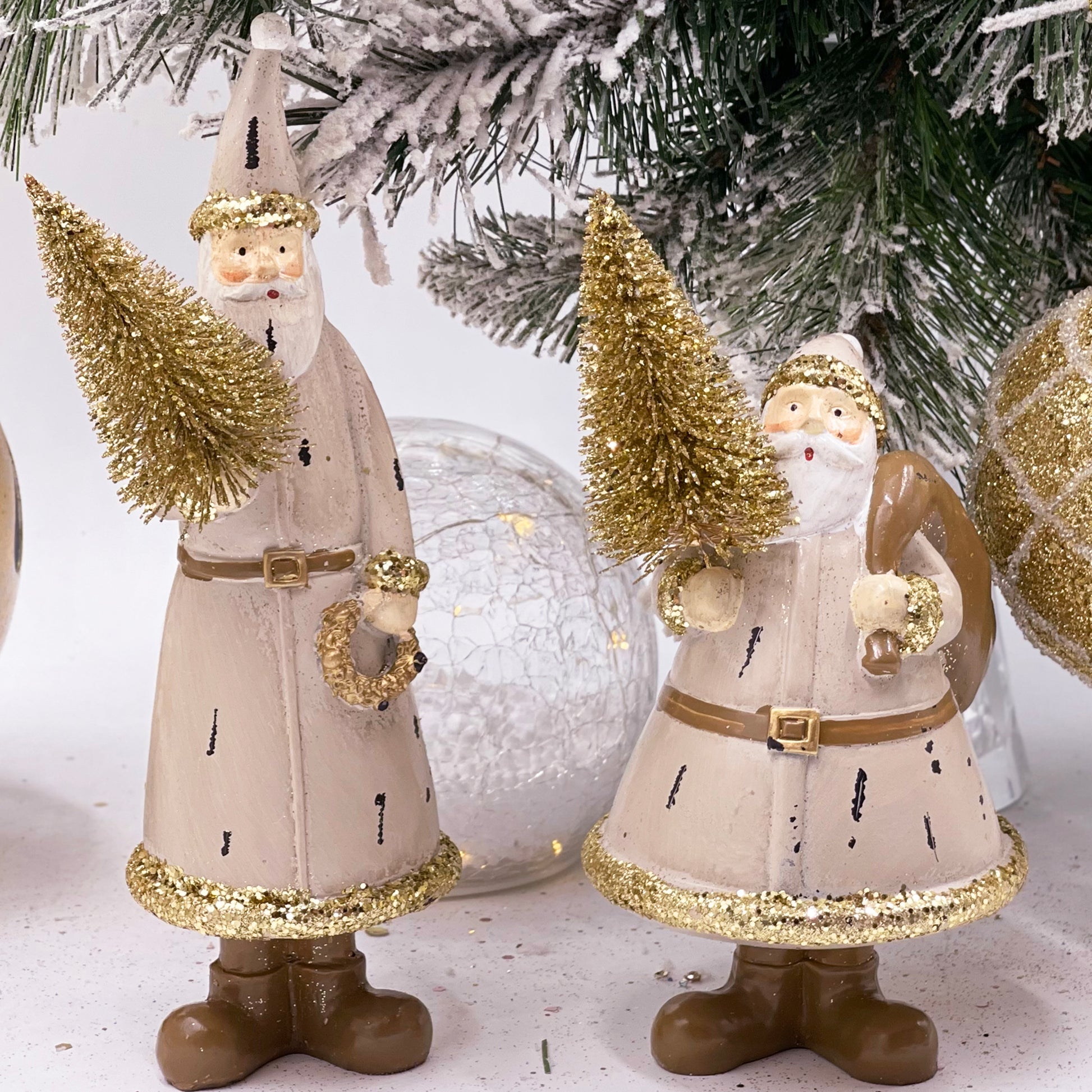 20cm Gold Santa With Tree