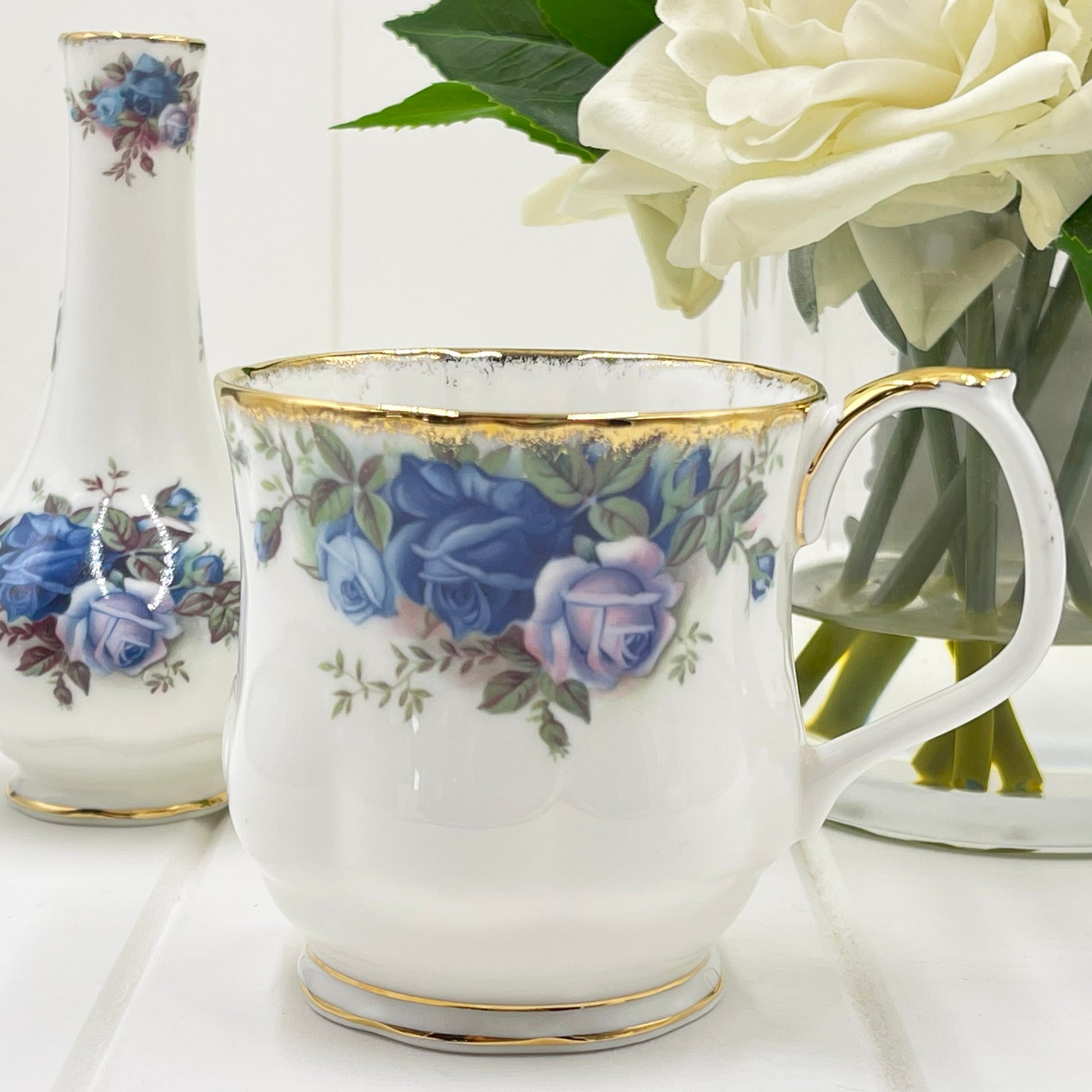 Royal Albert Vintage Moonlight Rose Montrose Mug