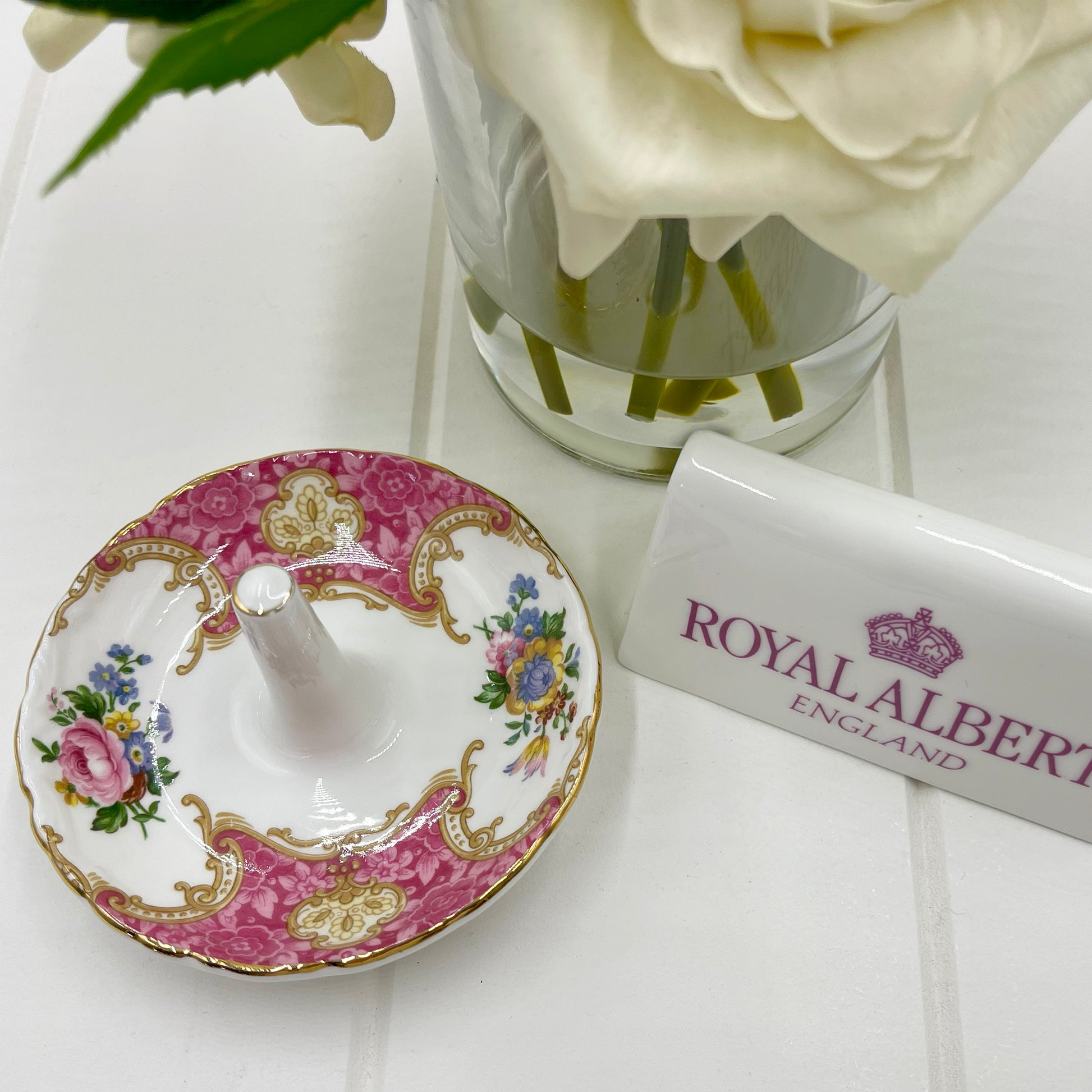 Royal Albert Vintage Lady Carlyle Ring Holder