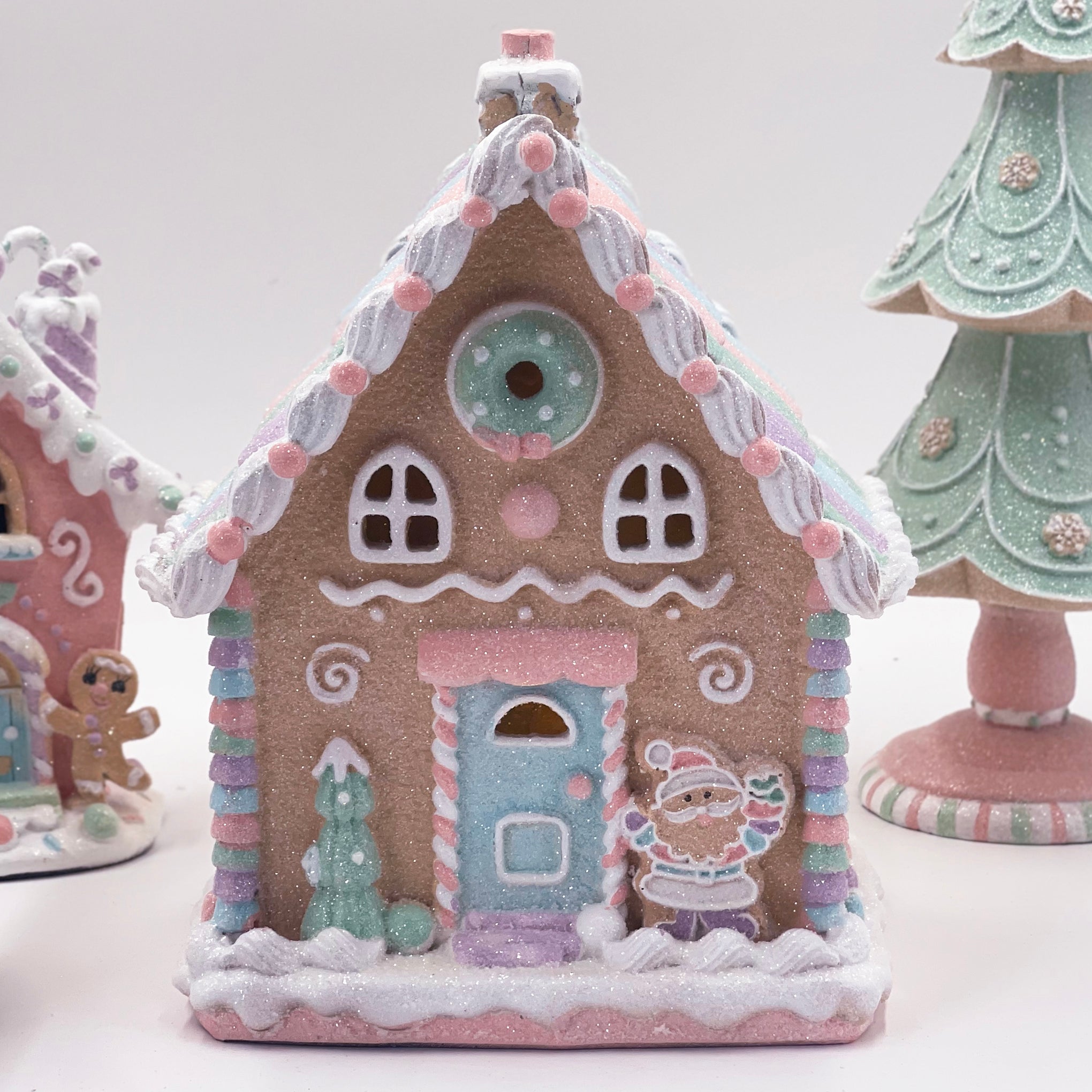 Pastel gingerbread house 2024 lights up