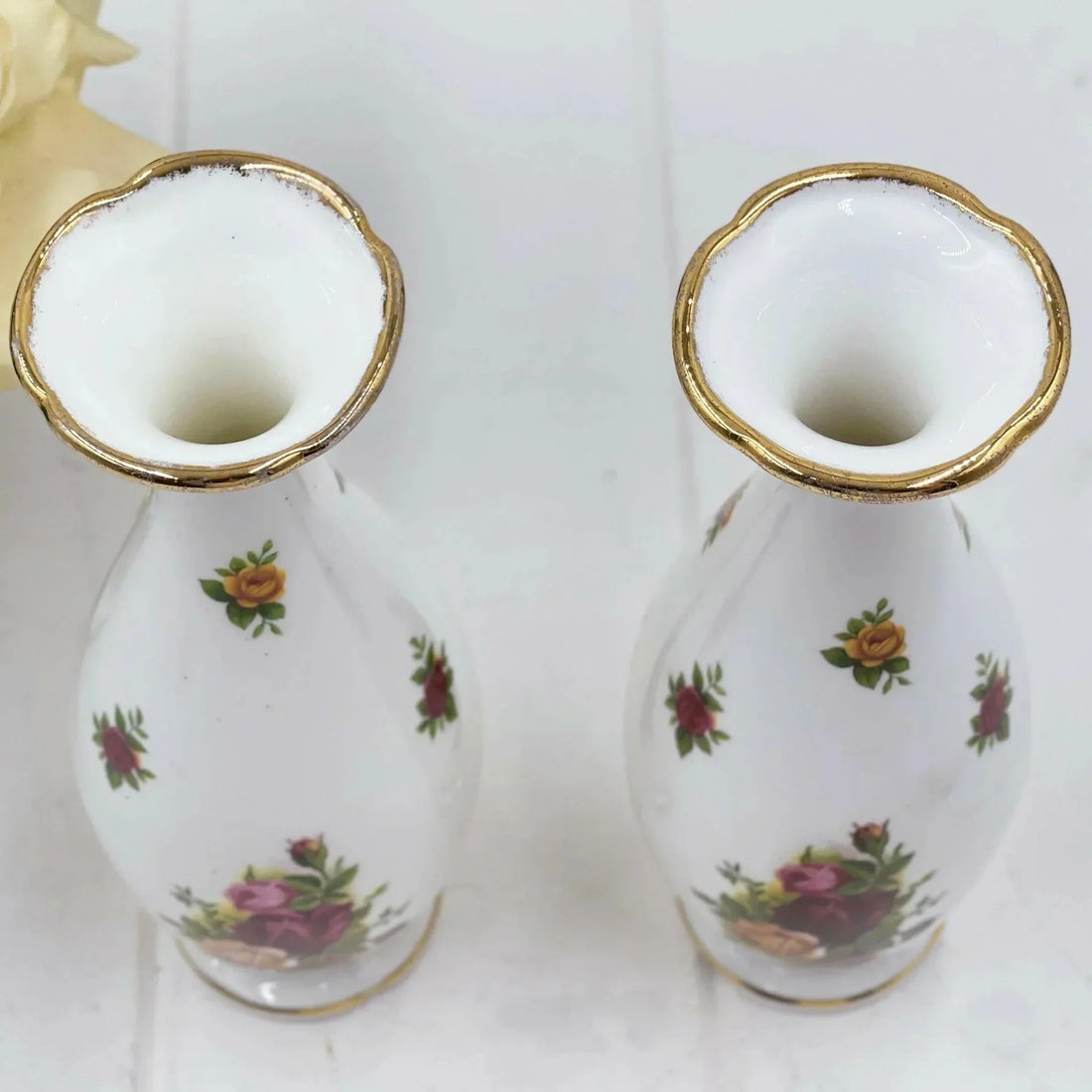 Royal Albert Vintage Old Country Roses 19cm Pair of Bud Vases - Exquisite Homewares 
