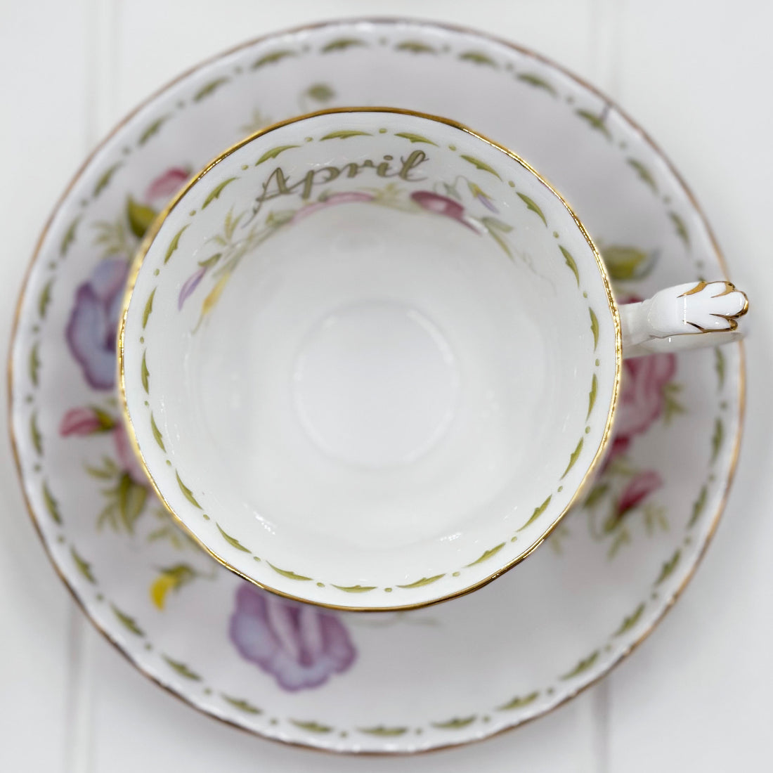 Royal Albert Vintage Flower of the Month April Sweet Pea Duo