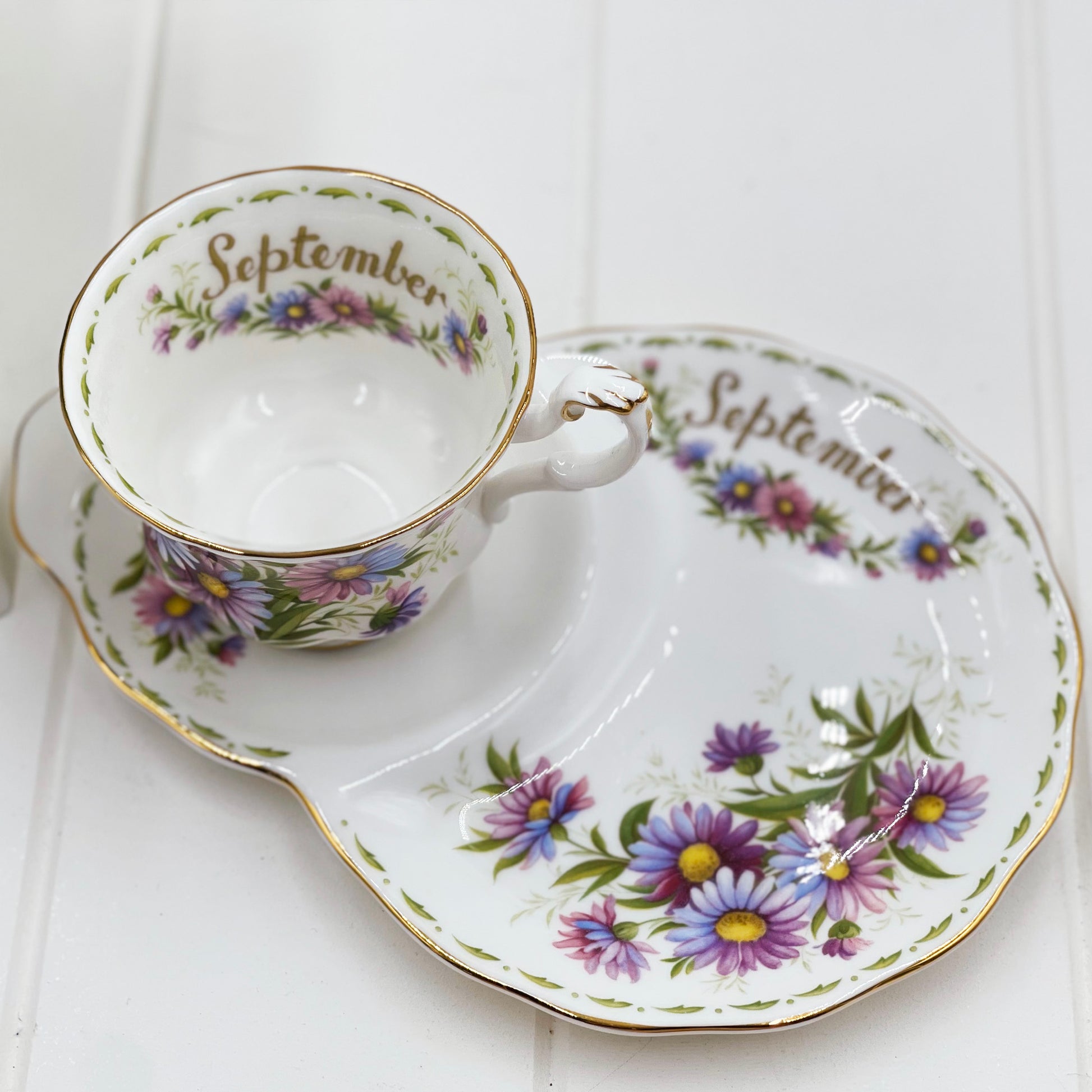 Royal Albert Vintage Flower of the Month September Michaelmas Daisy Tennis Set