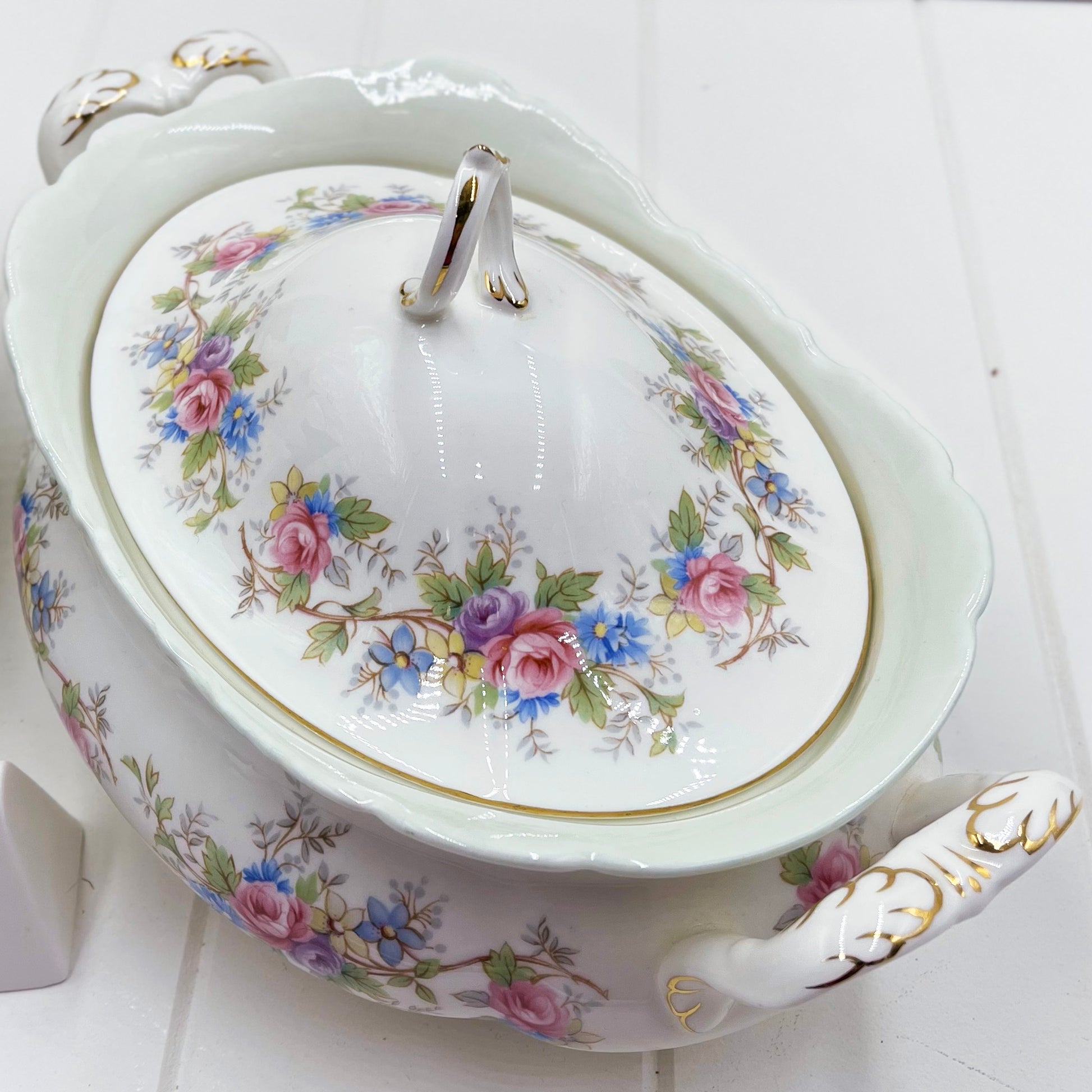 Royal Albert Vintage Colleen Tureen