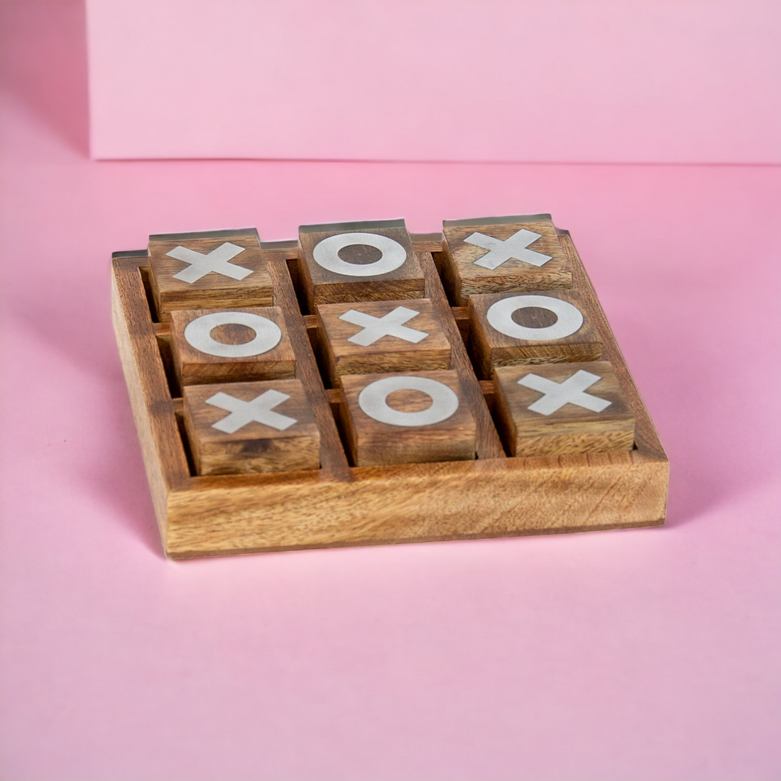 Vintage Charm Noughts and Crosses Set
