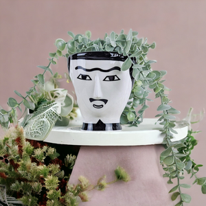 Monsieur Lucien Planter